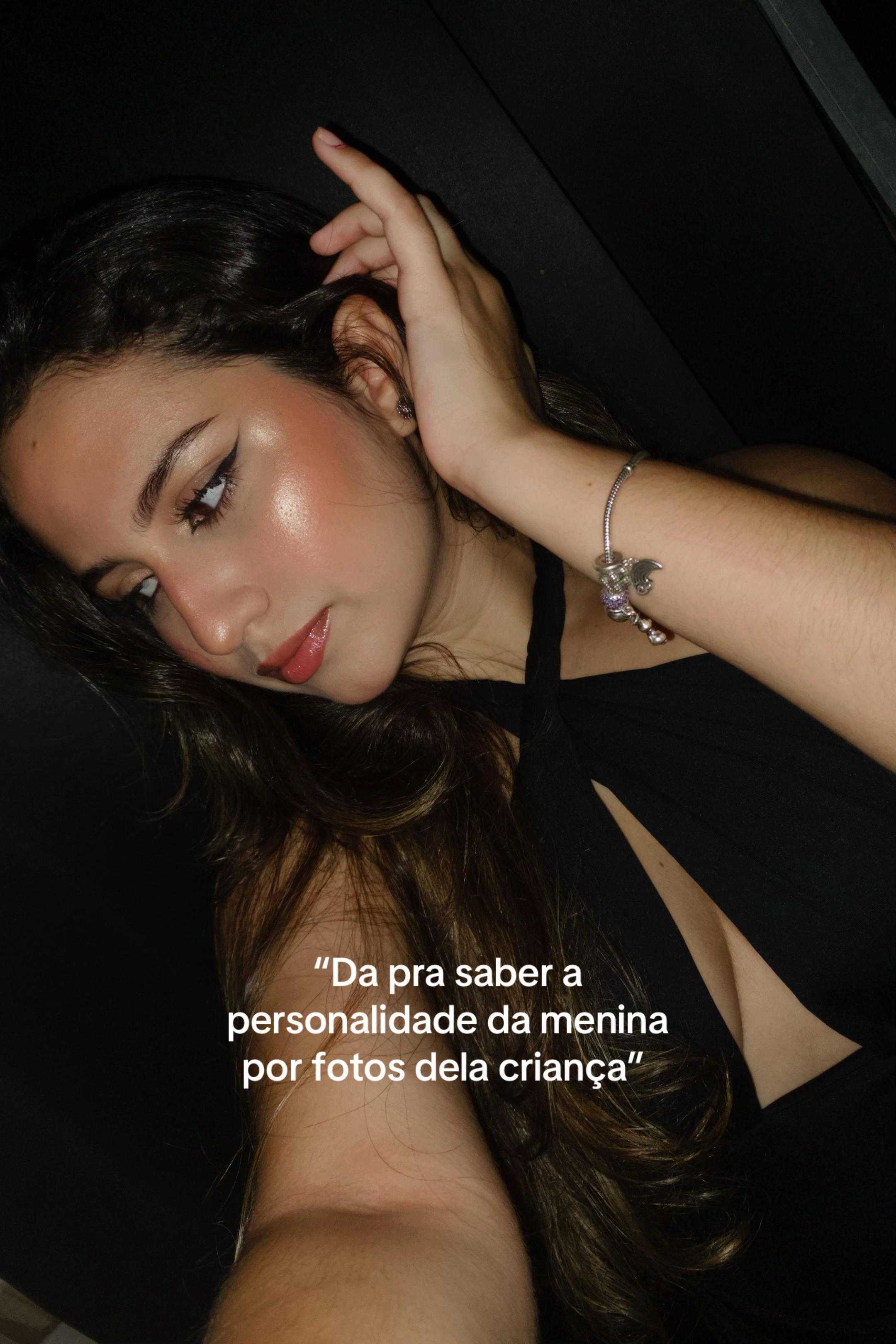 @Jú