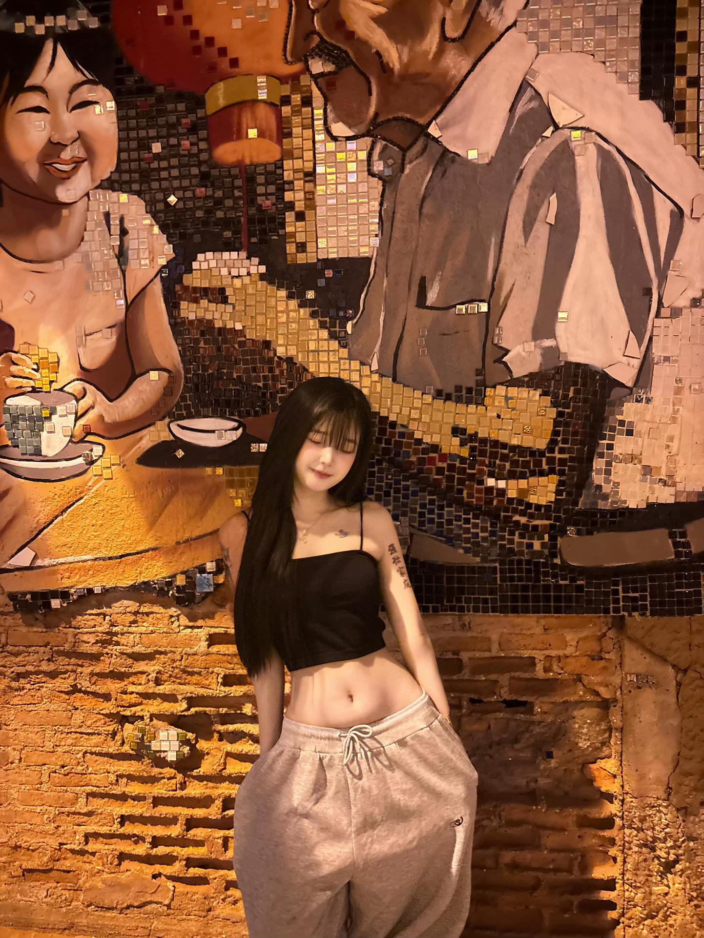 @Apisara