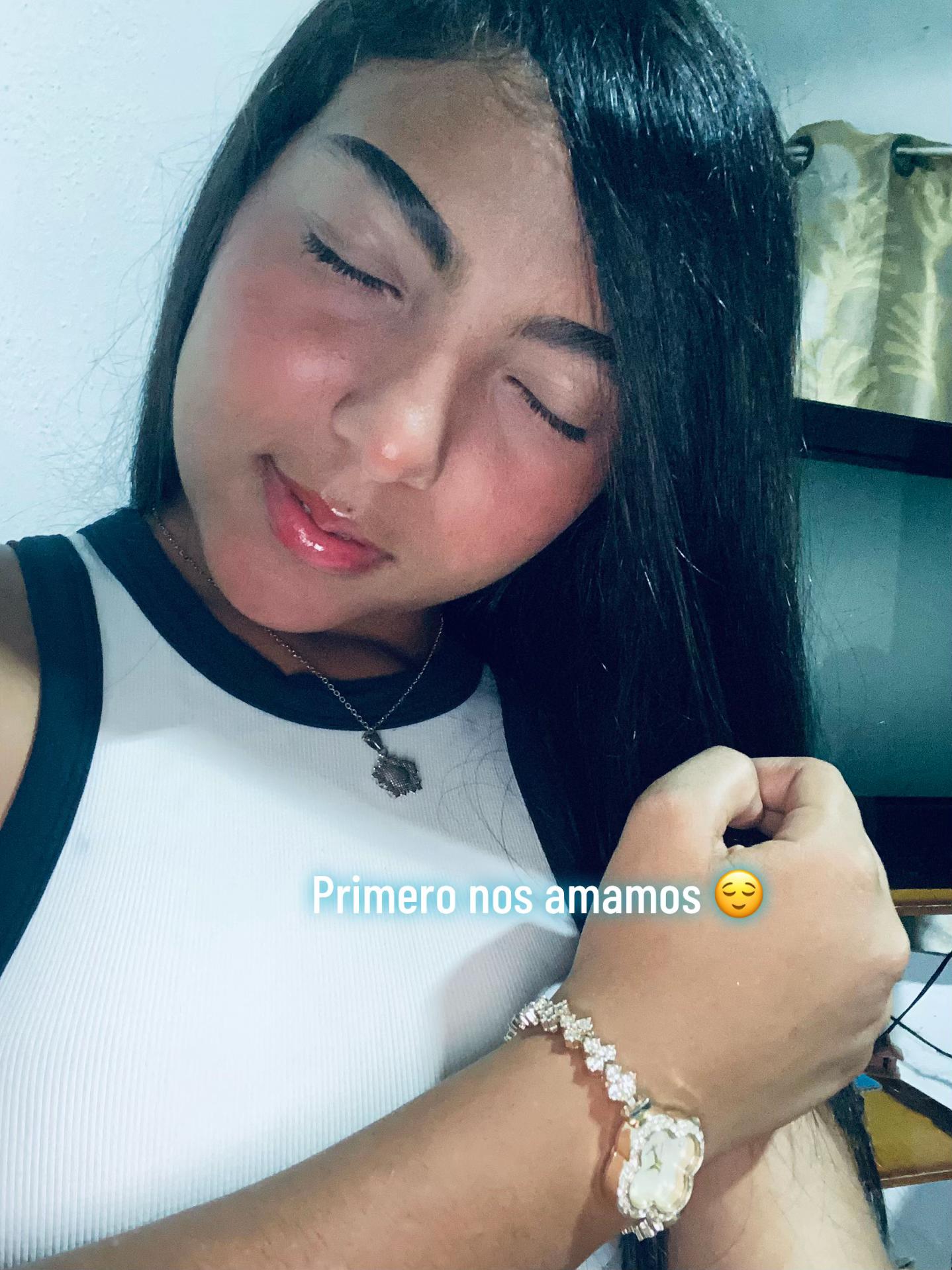 @Valentina🖤.