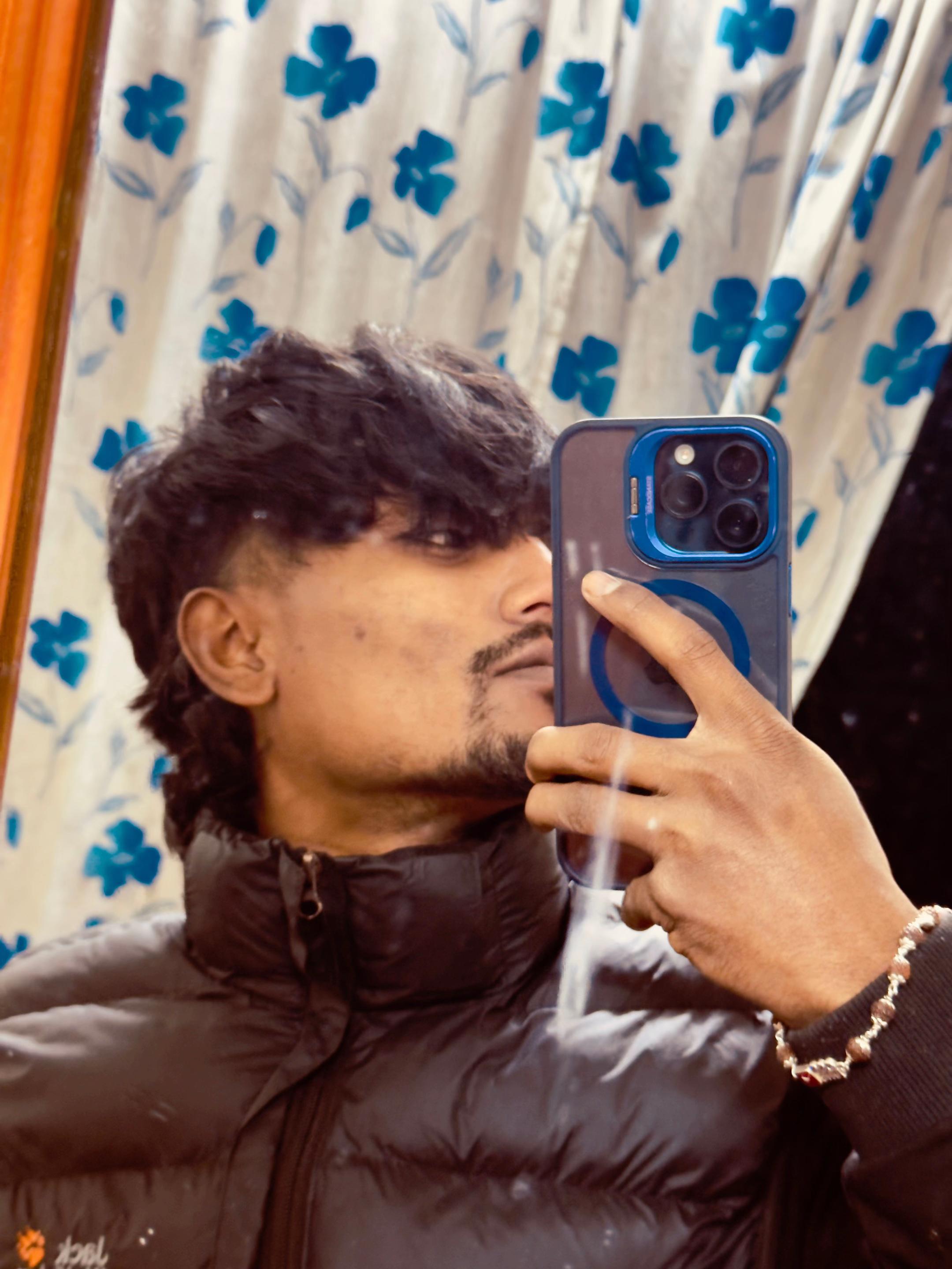 @Anuragalex❤️👑🖤🥀