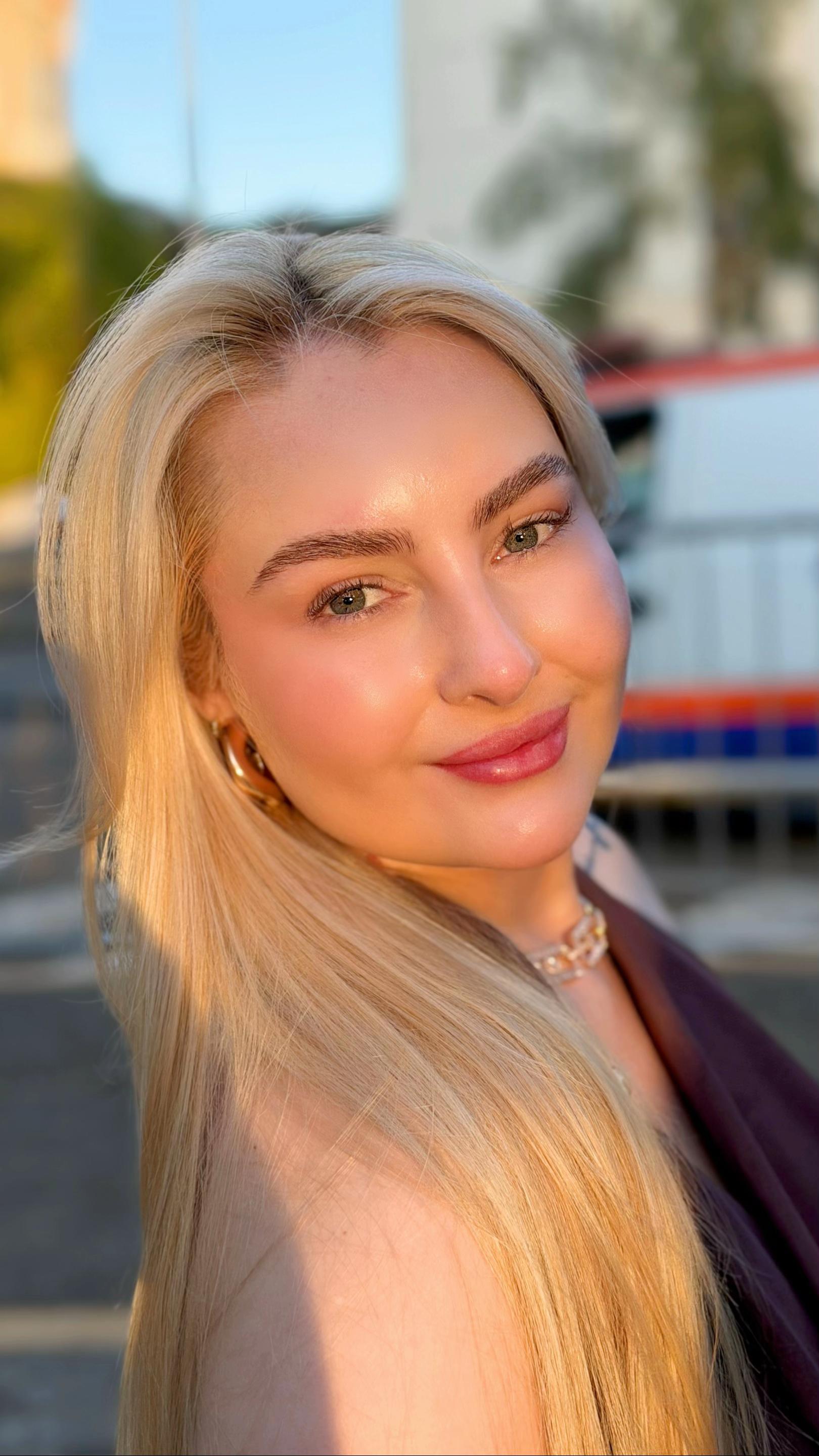 @Vitória Eva Mello