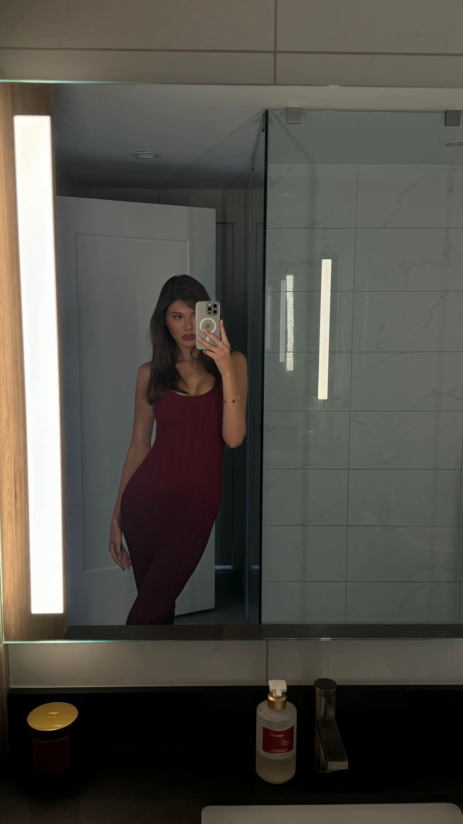 @Alyona