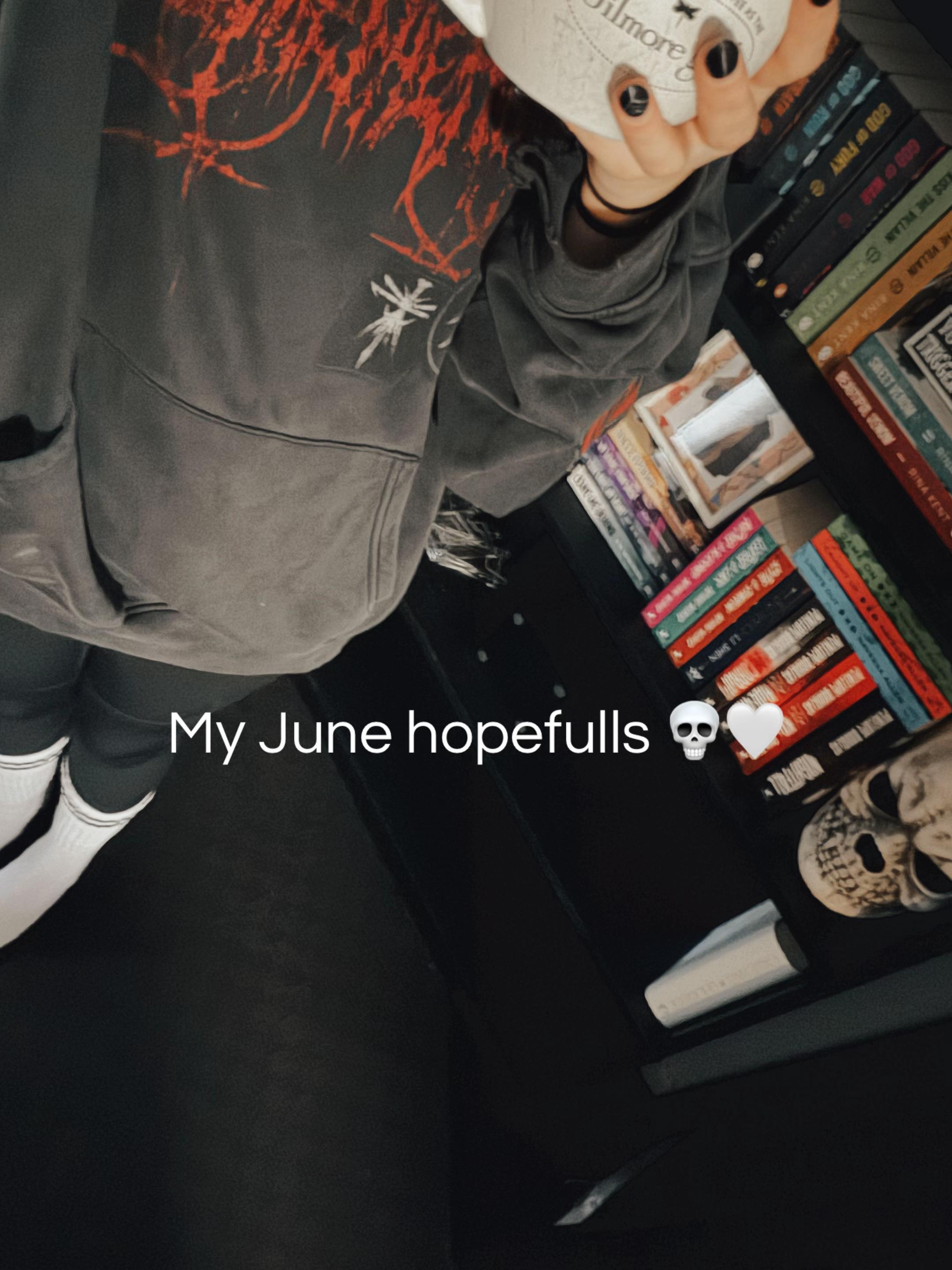 @Toni📚🖤