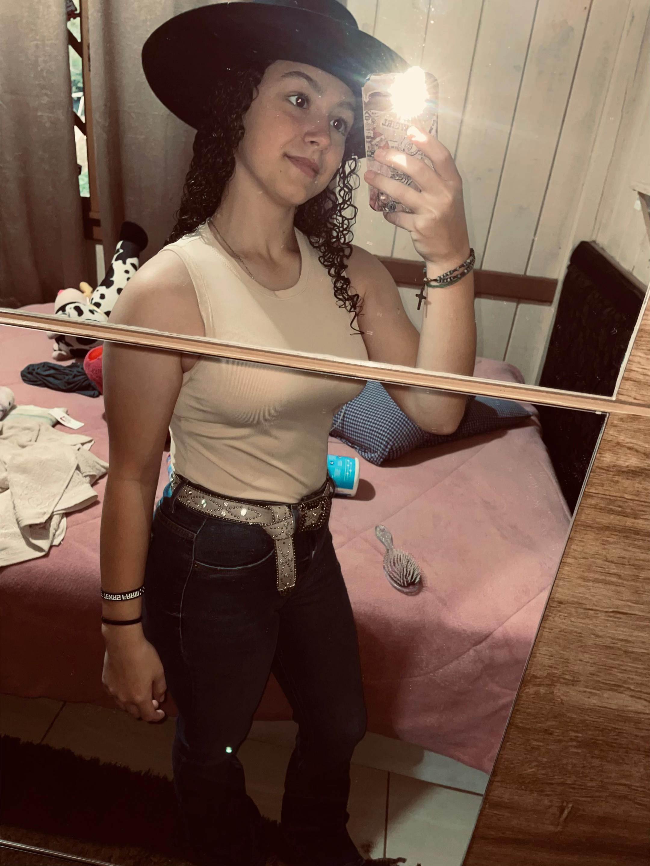 @Aninha🙋♀️