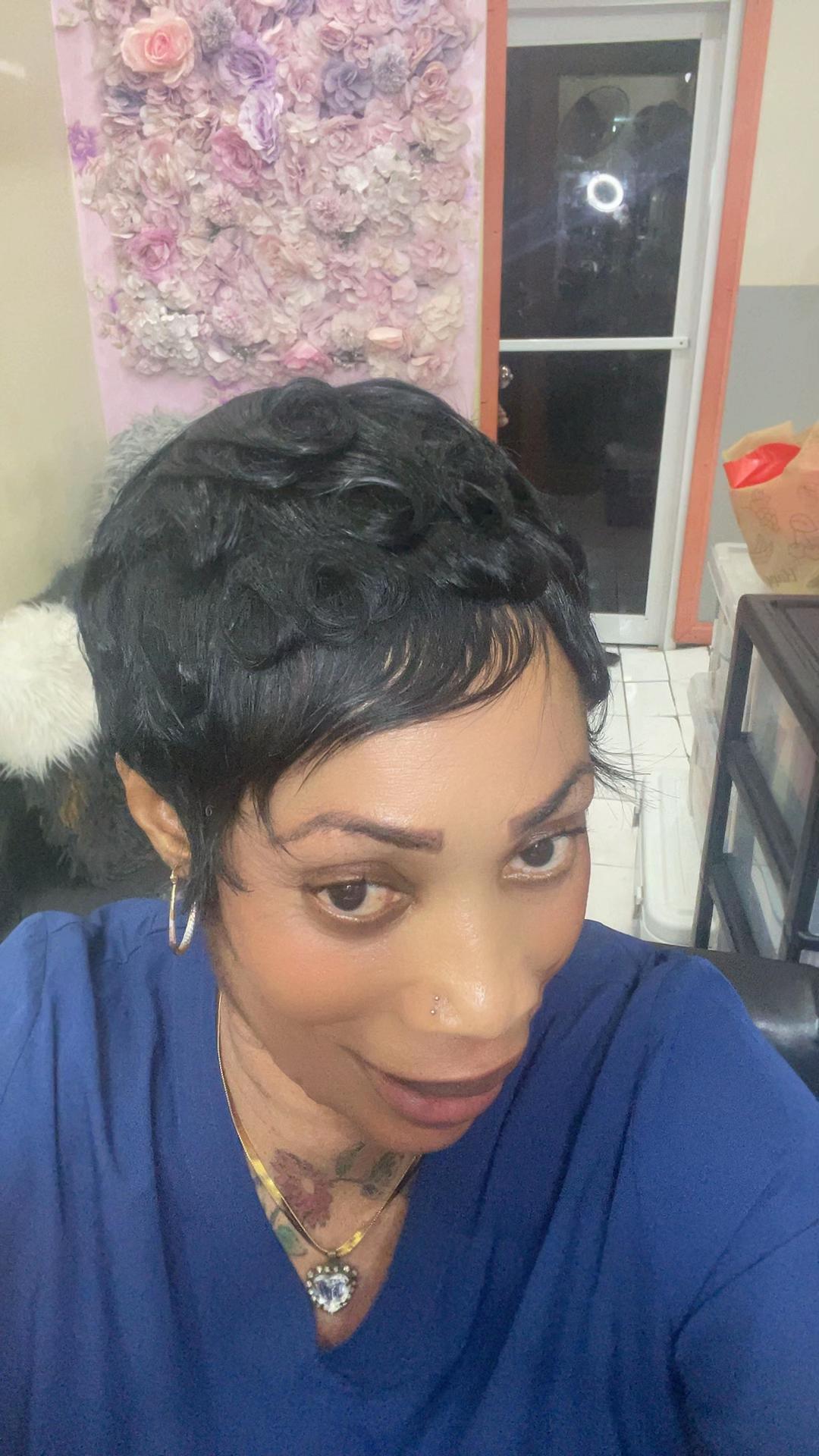 @Hair By Coll's Beauty Boutique