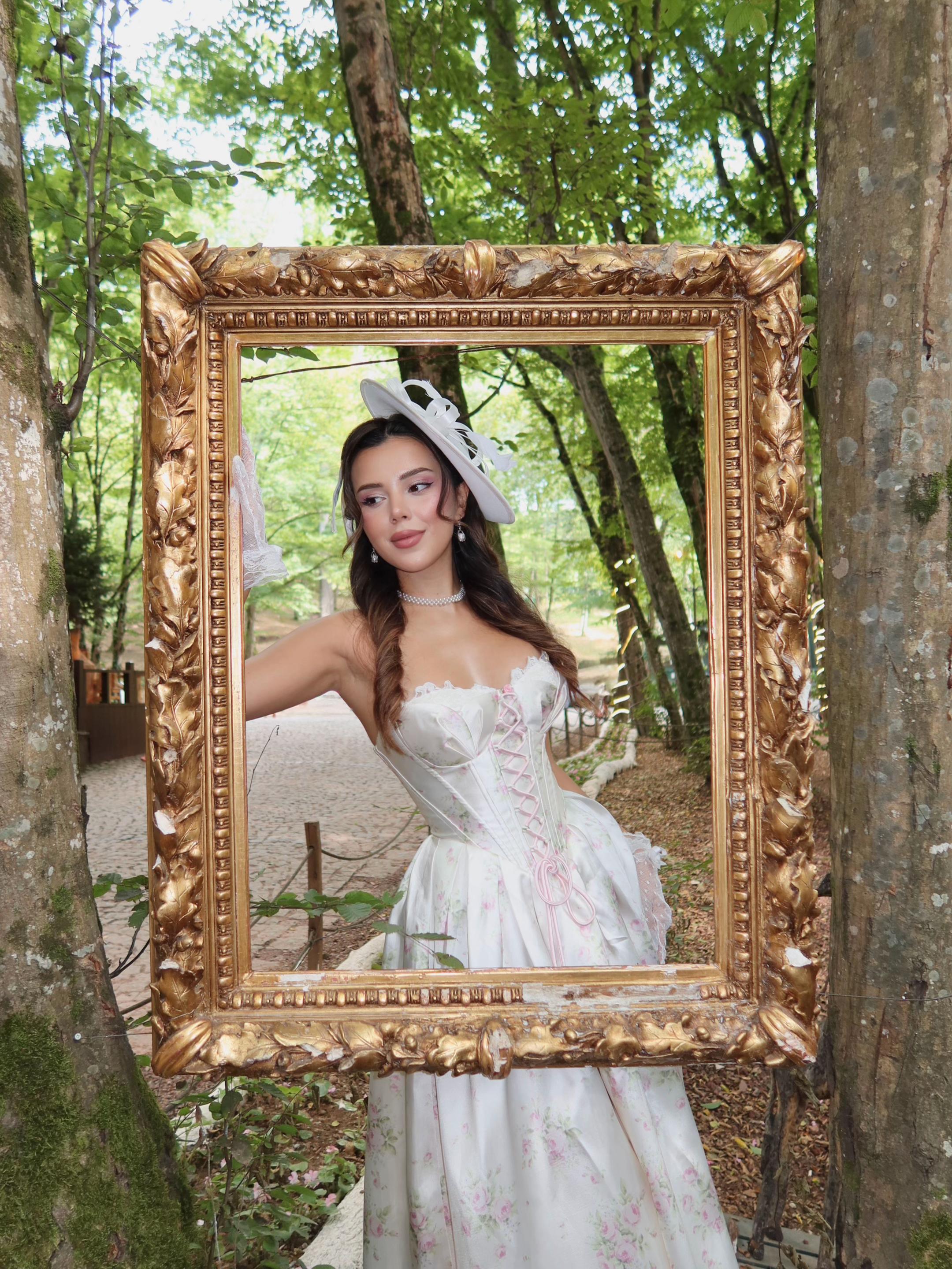 @Mısra 🎀🪞🦌🎐💮