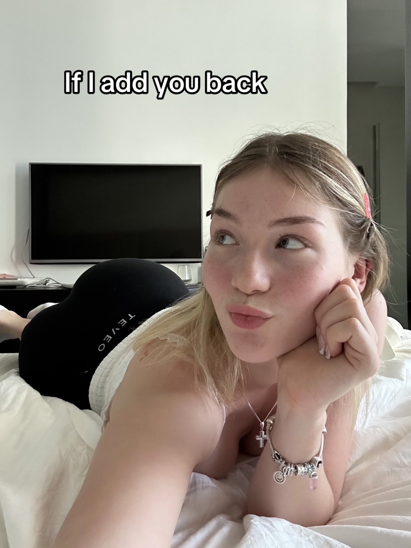 @Kellyyy