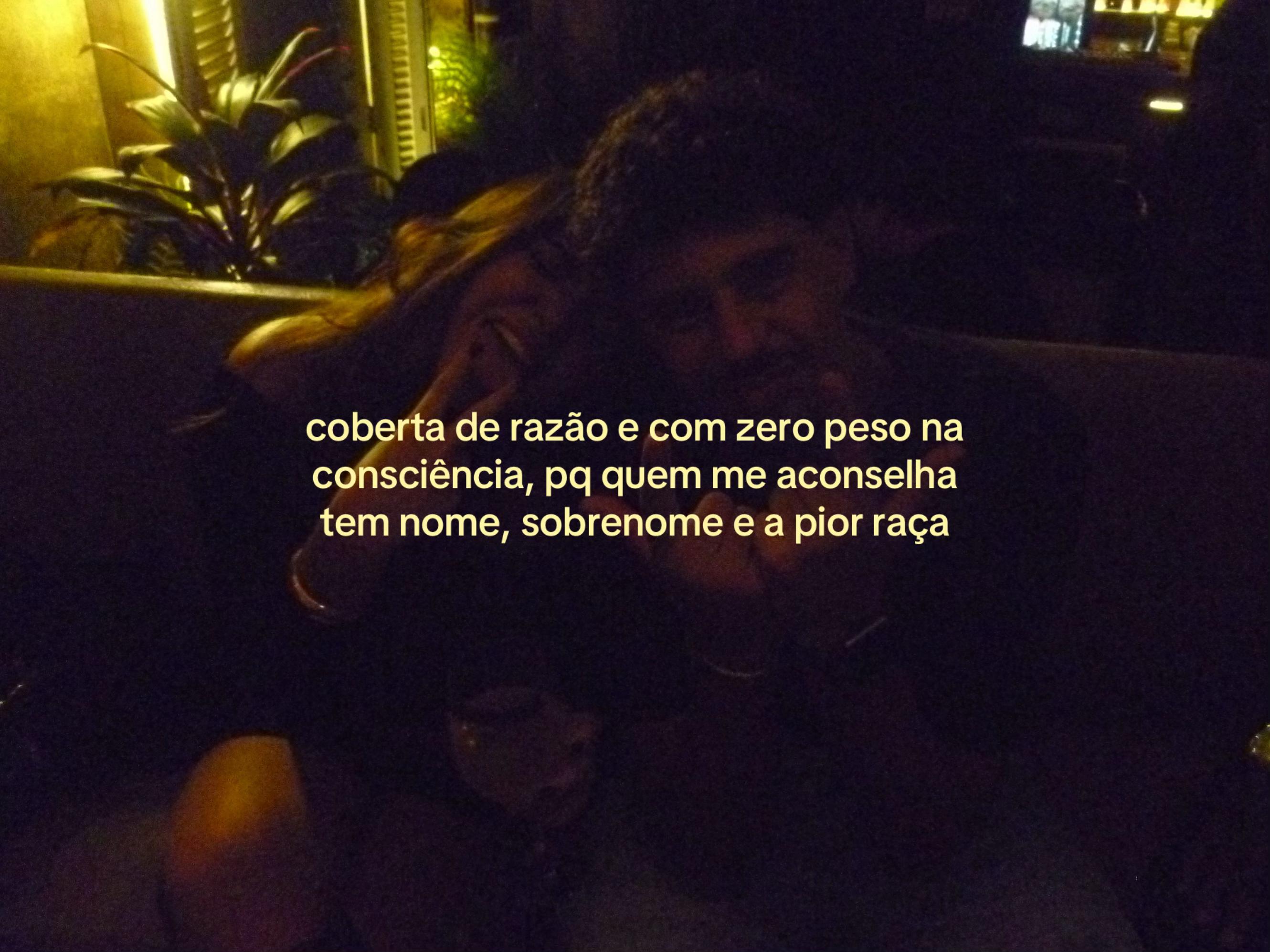 @lívia