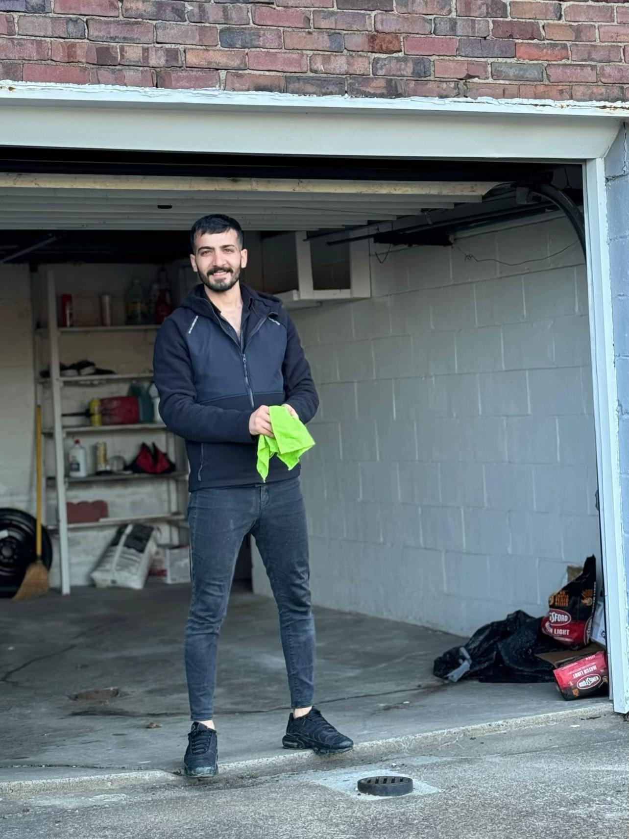 @Azat Ataş