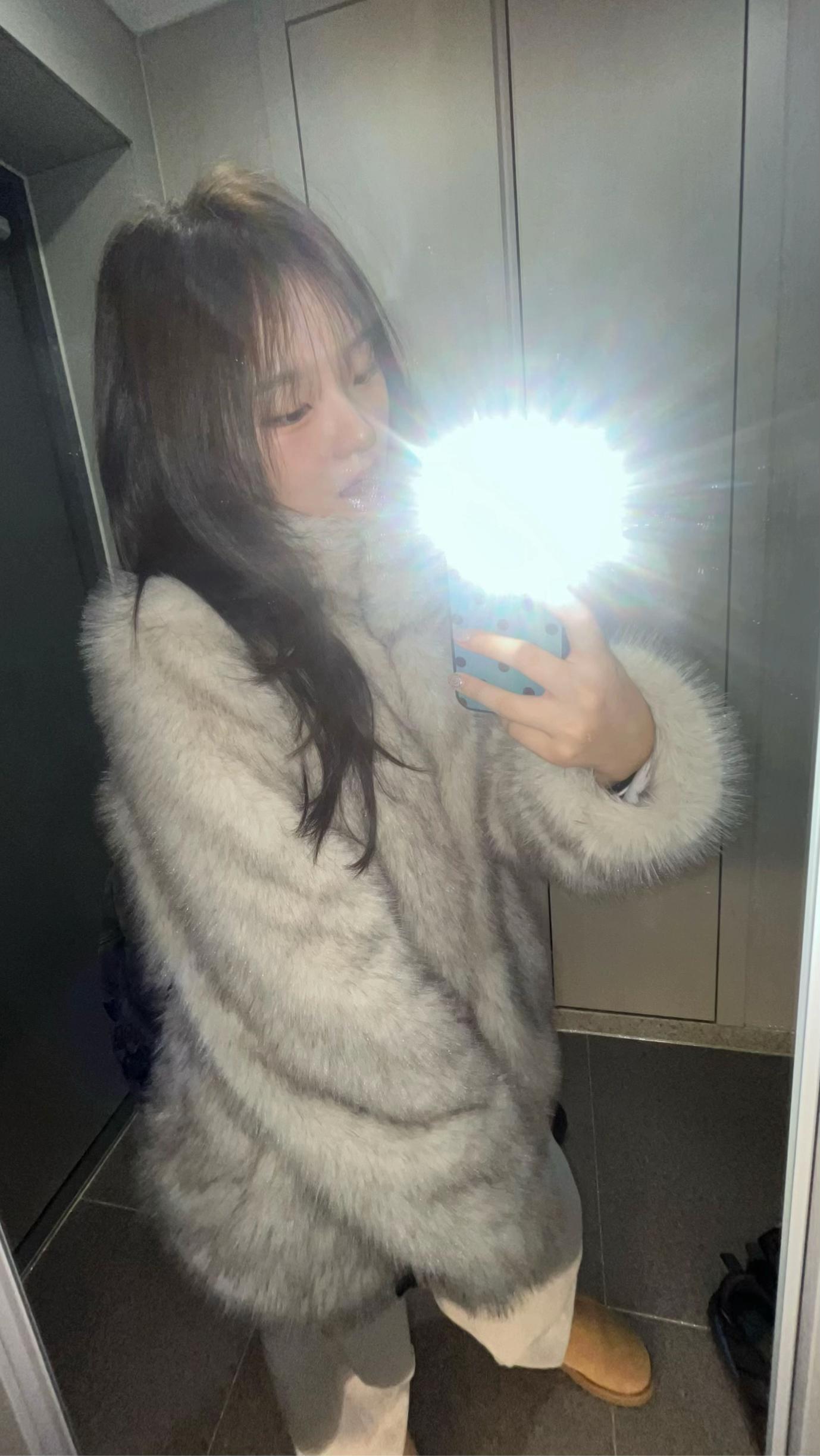 @v_oeo_v