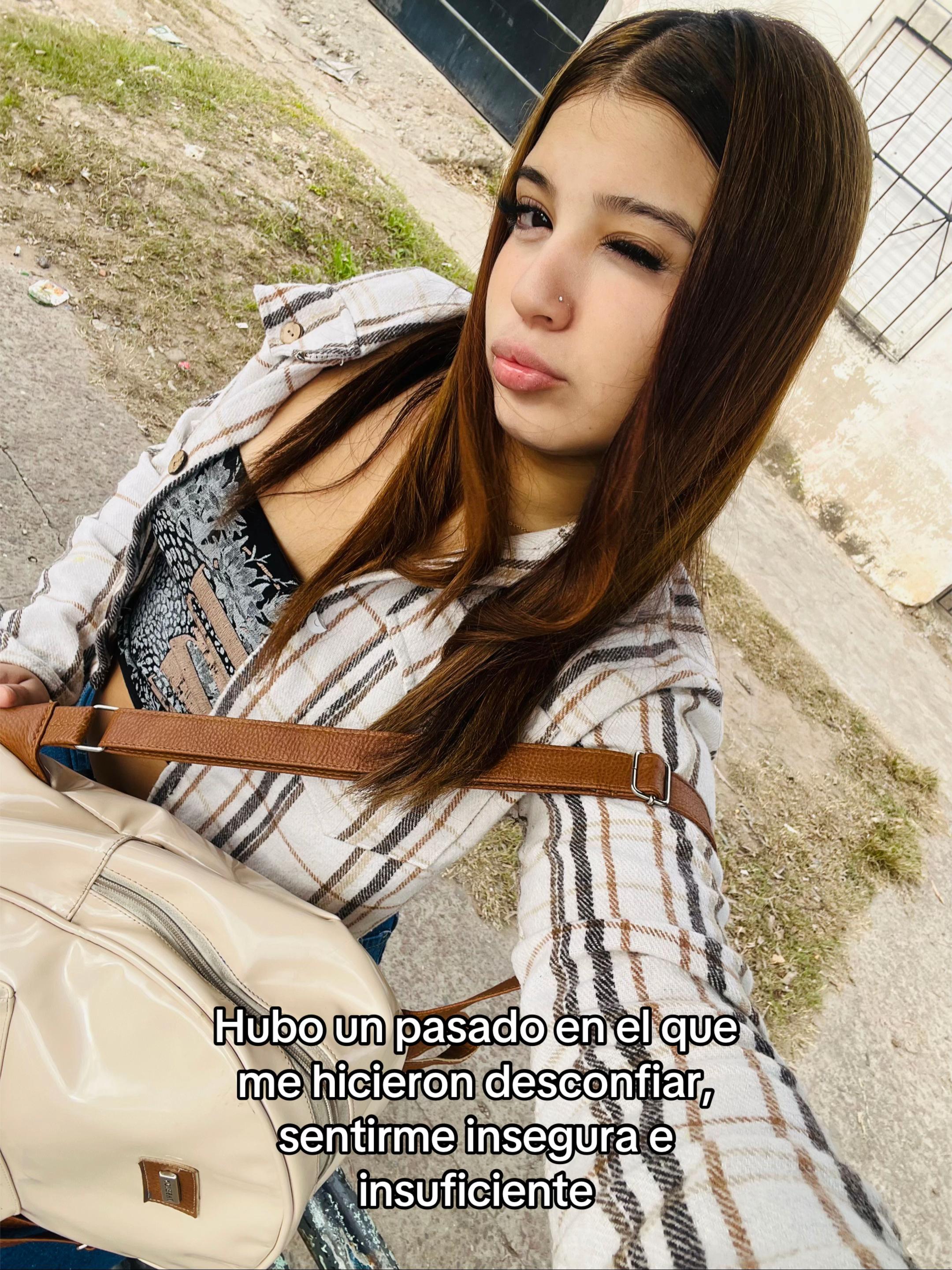 @cande🫰🏻
