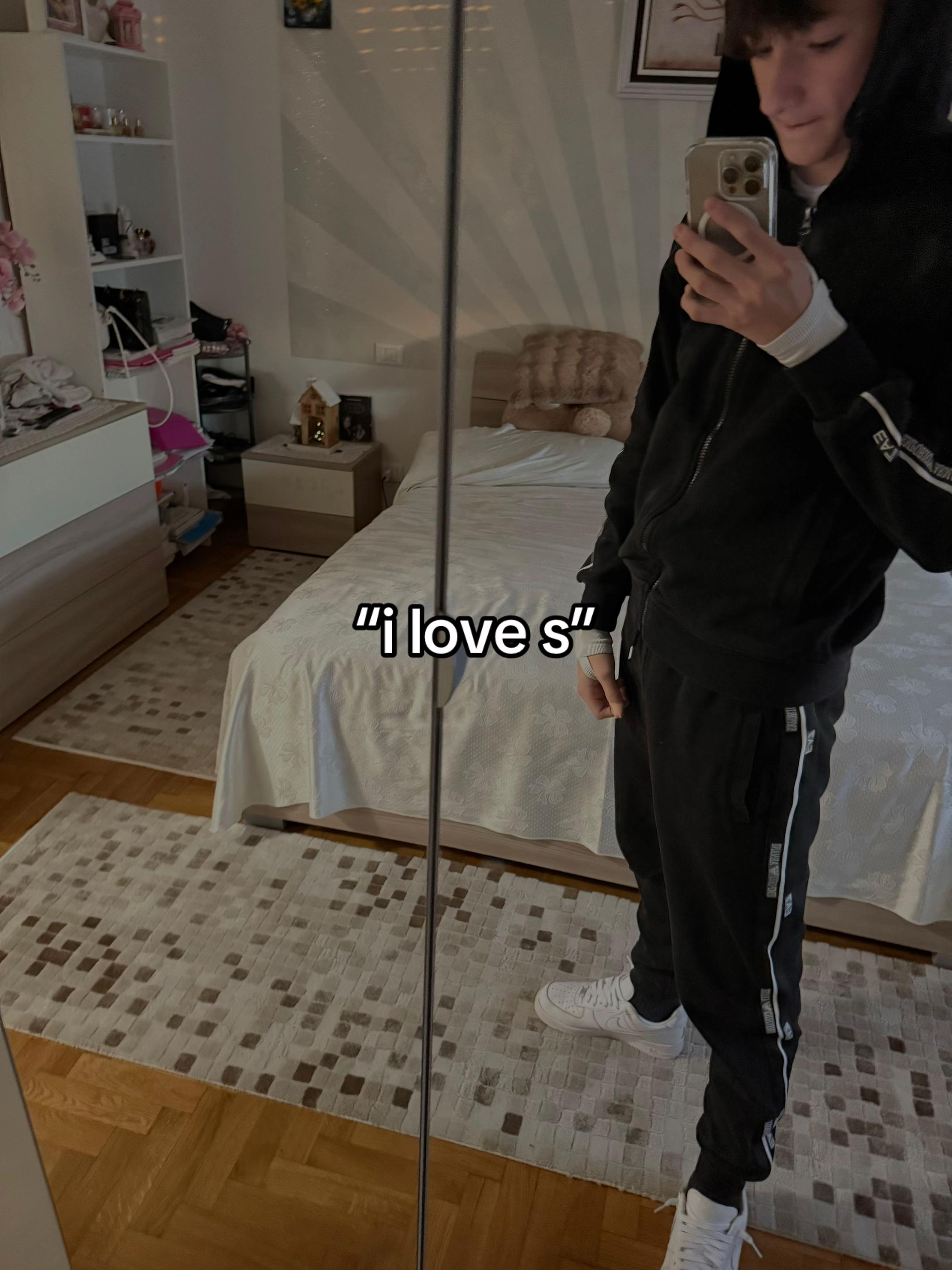 @𝓔𝓶𝓪𝓷𝓾𝓮𝓵🇦🇱
