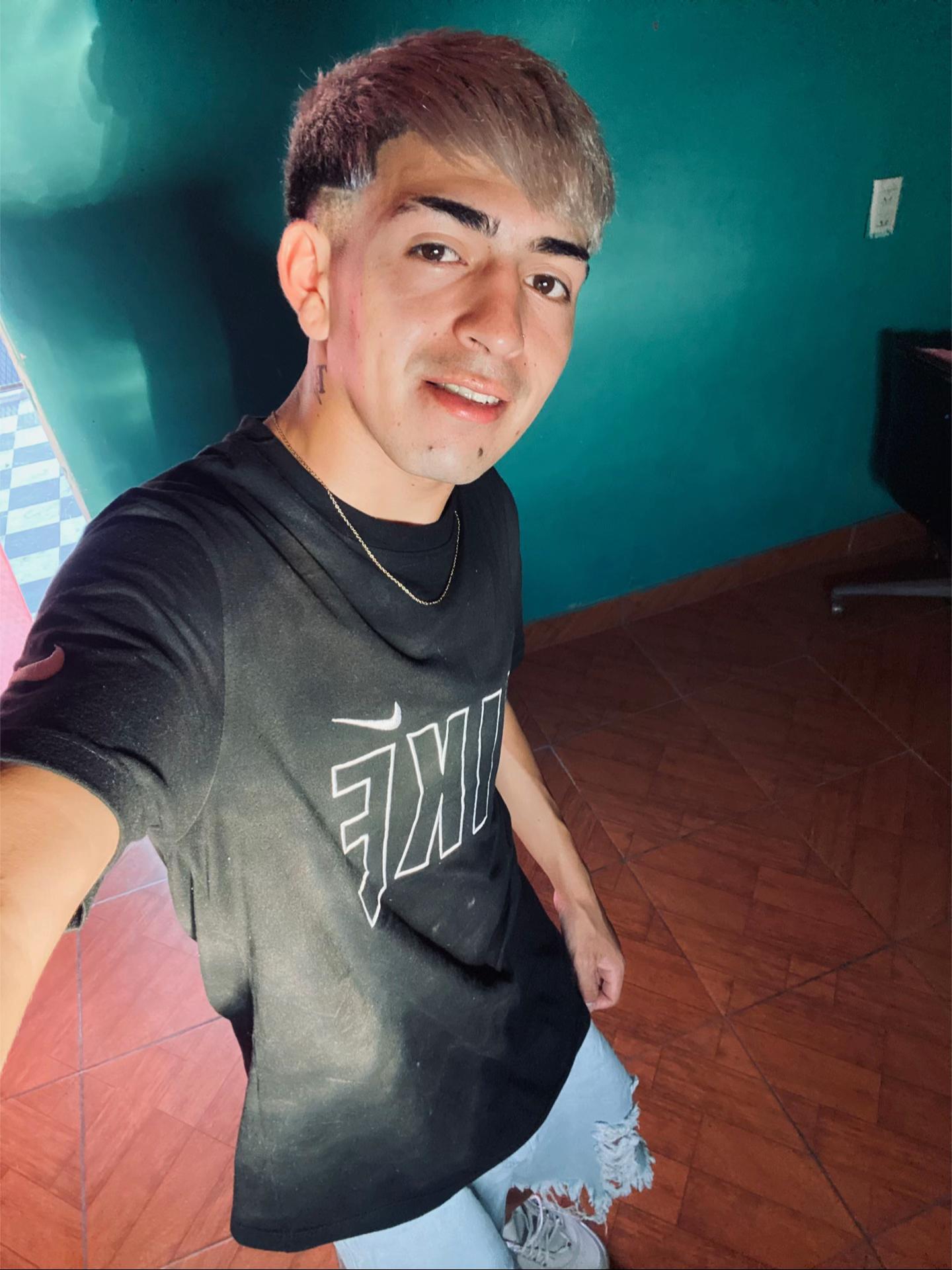 @cabeeee
