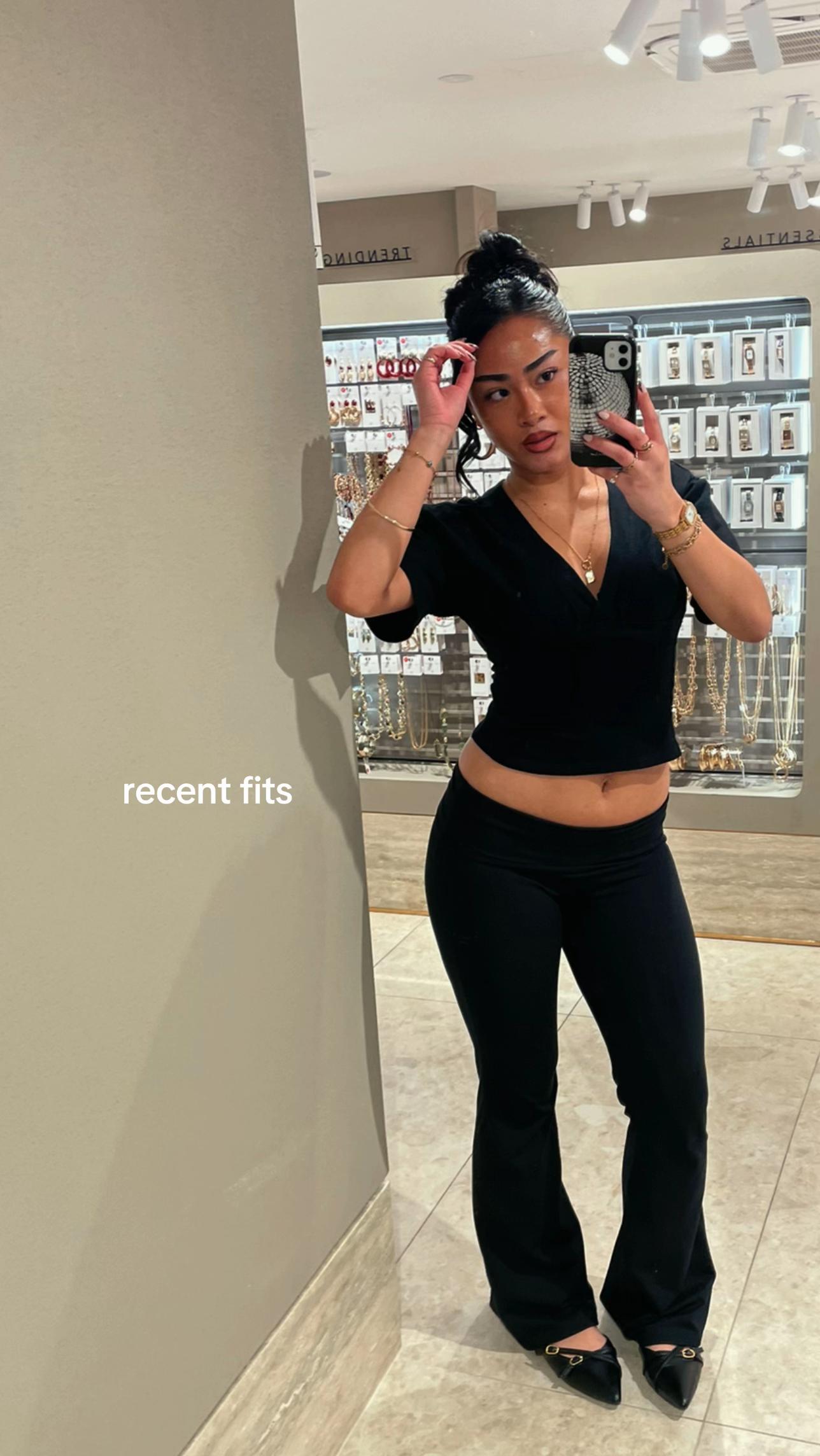 @TH💋NIA