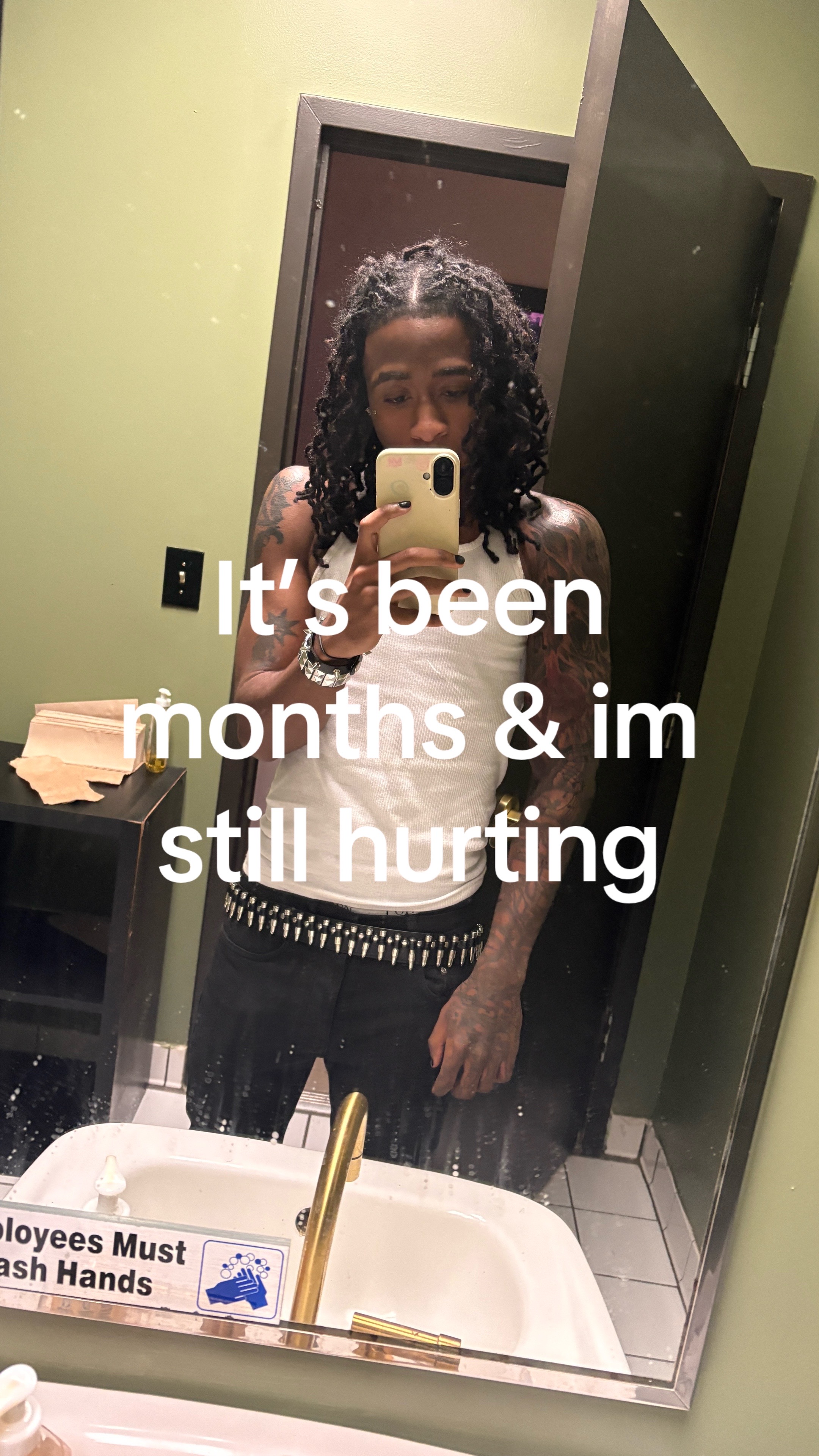 @️