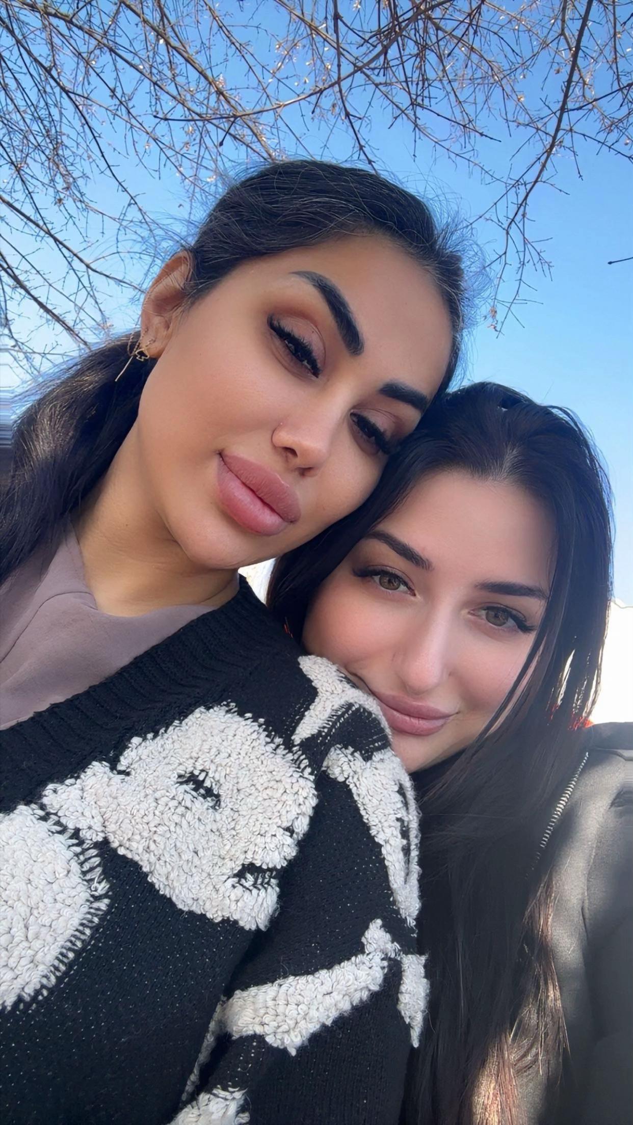 @Laura 🇺🇦+&hearts;️☀️💚