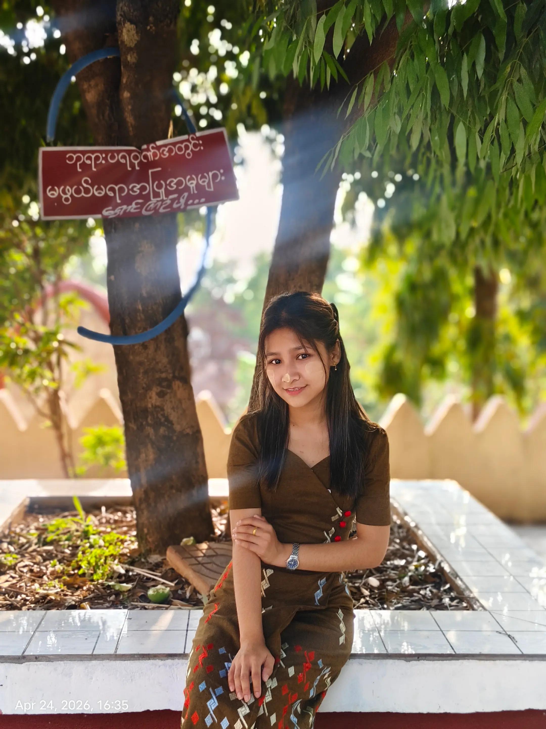 @☘️Phyu Lay Nwe☘️