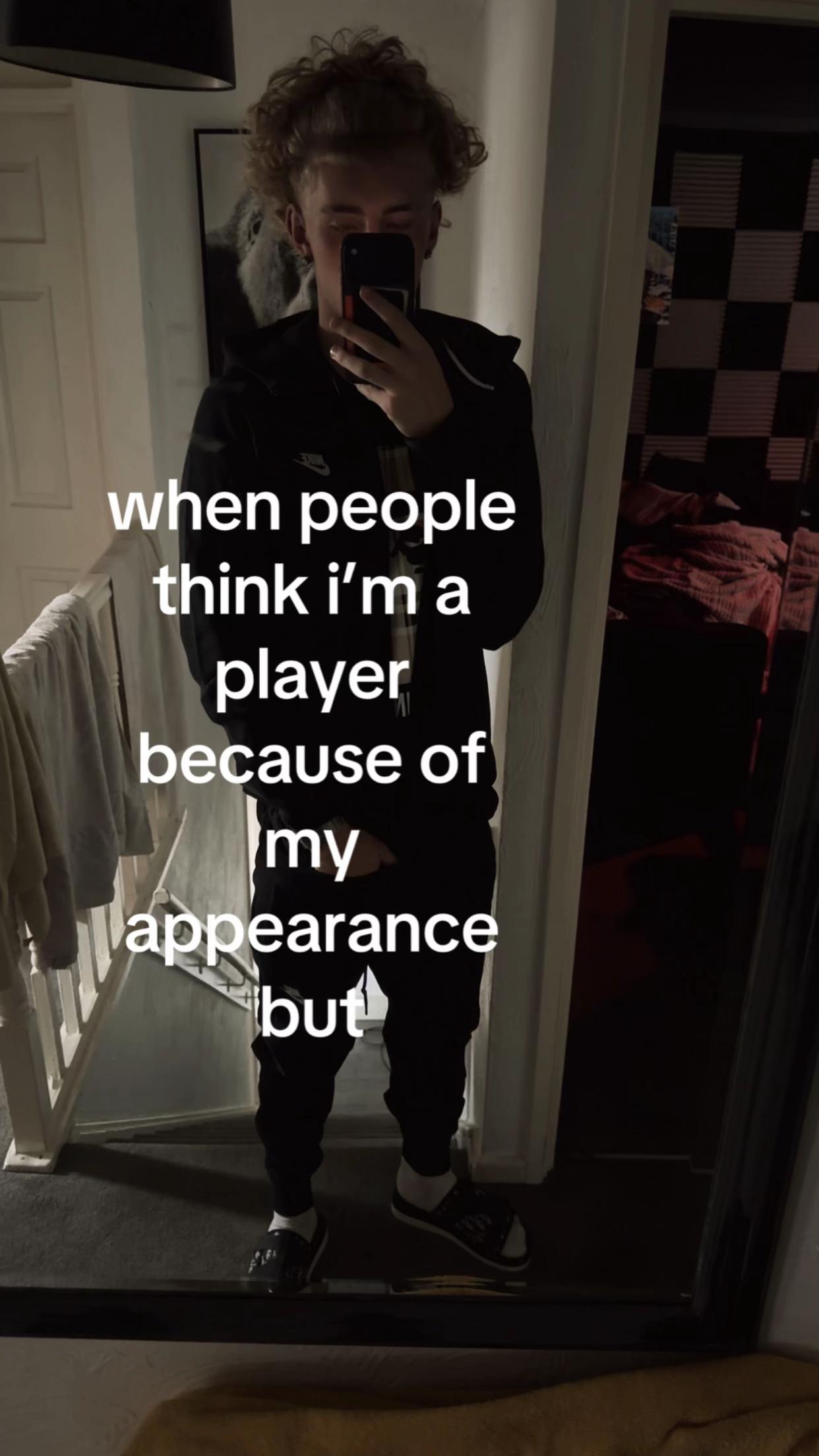 @whiteboi👨🏼&zwj;🦱