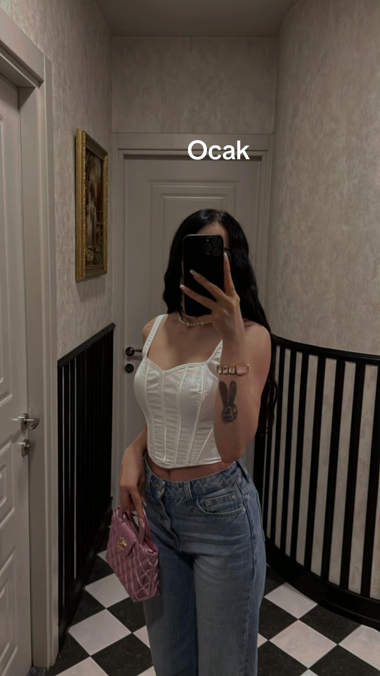 @Neselllaa