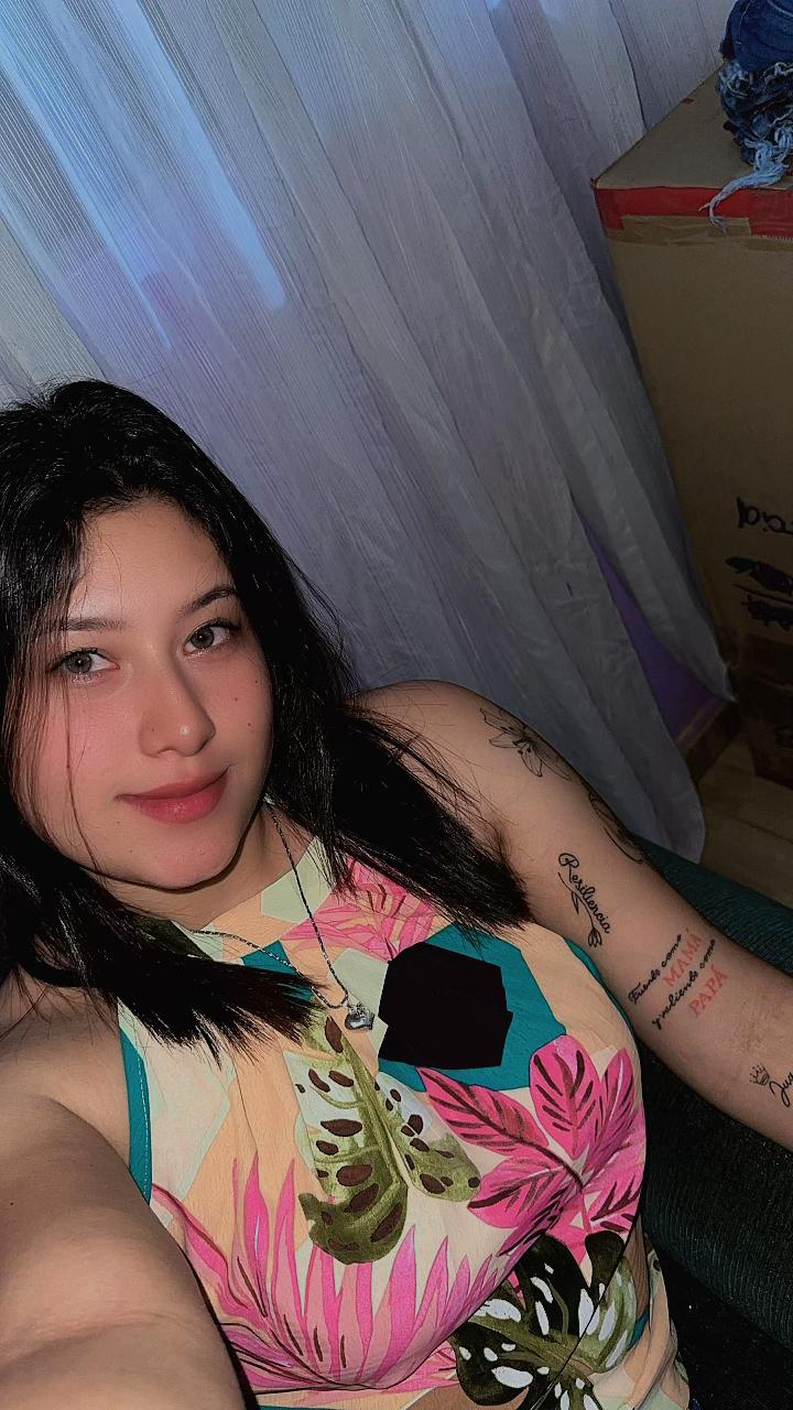 @Jeni Romero👑🍓