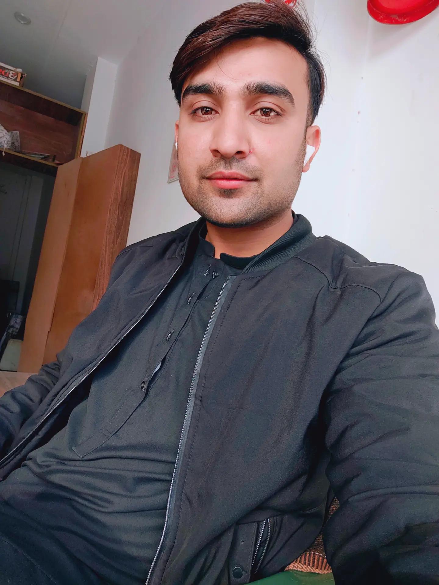 @نصرت