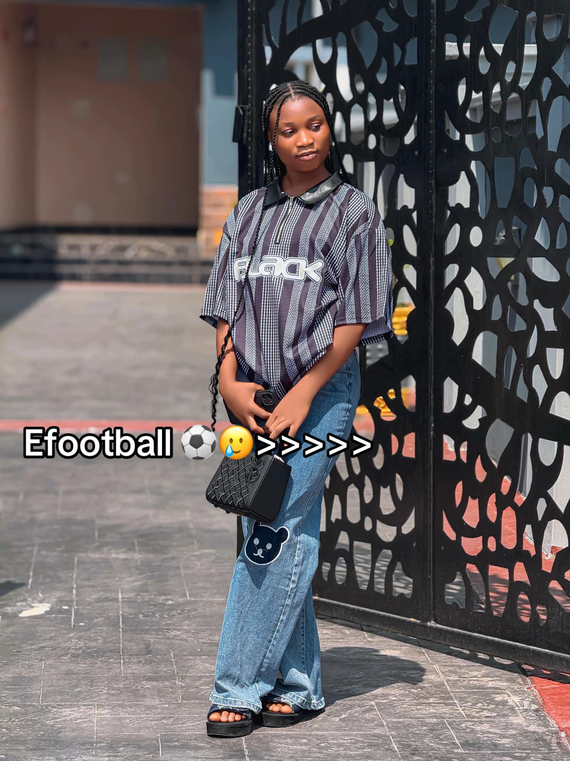 @Ṣ̌įłęŋŧ Éfòøtbåłl 🌎 ⚽️💯