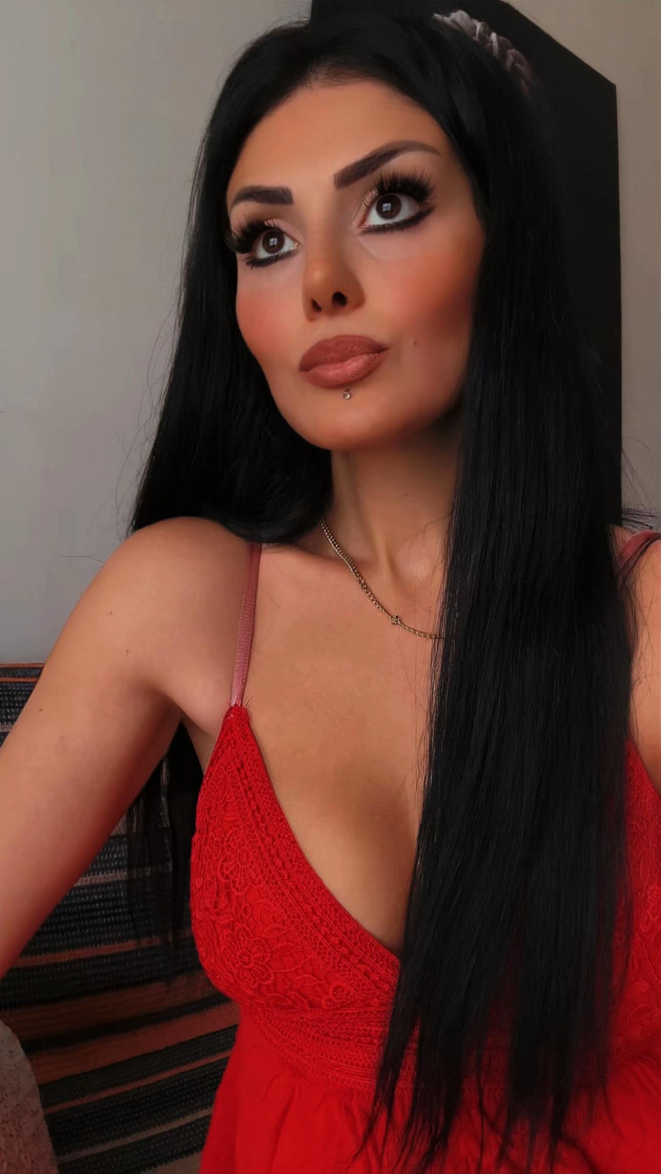 @Zeynebimmmlashes