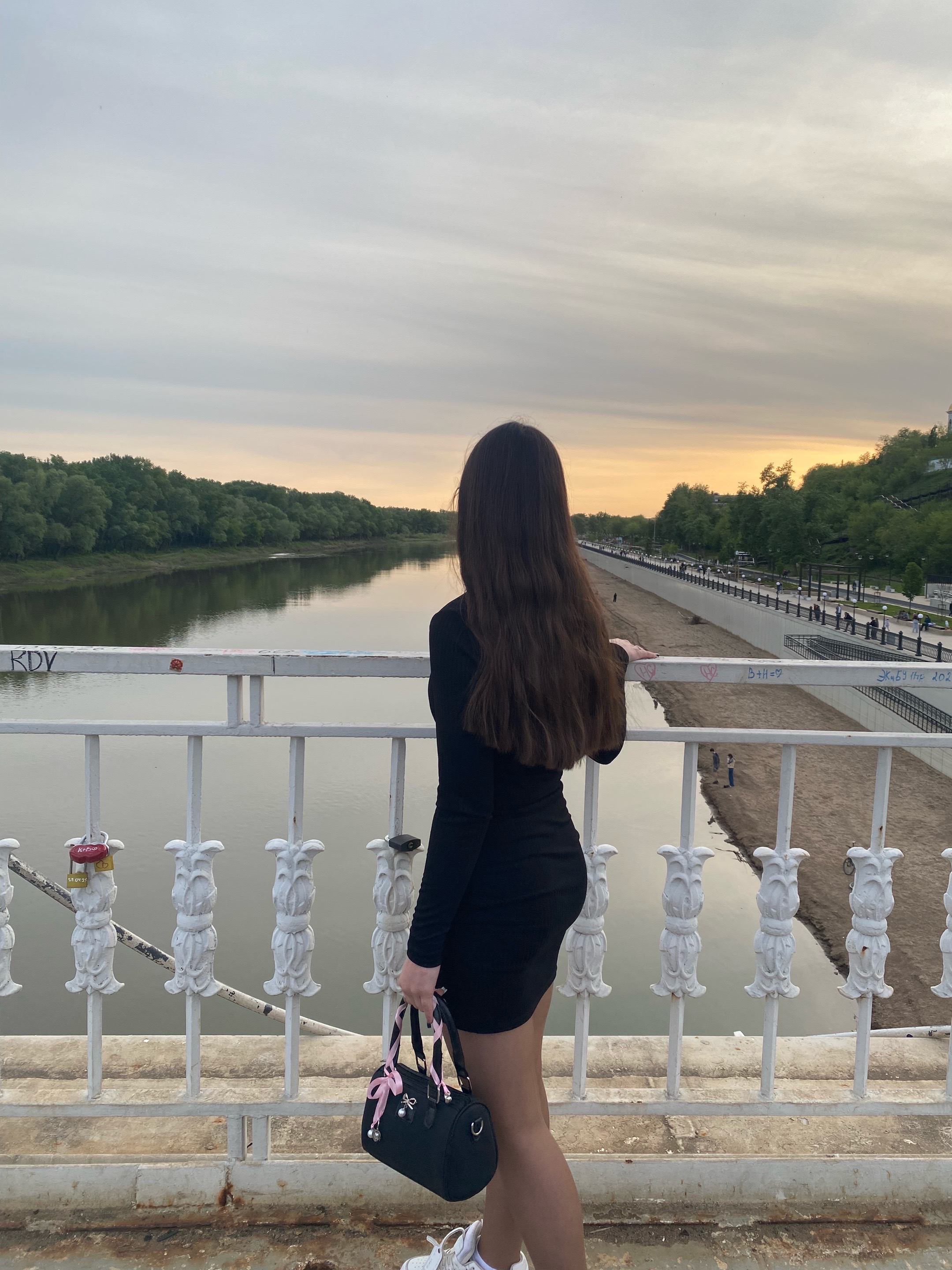 @𝑑𝑎𝑠ℎ𝑤𝑤𝑖𝑥