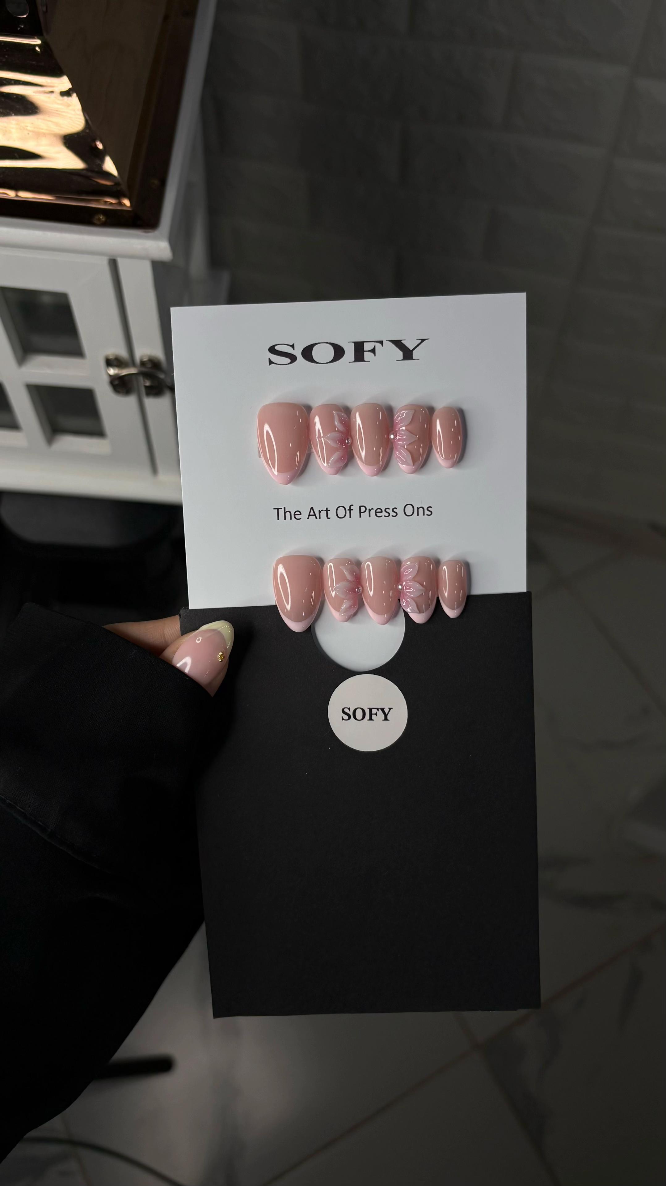 @Sofy_nails_art