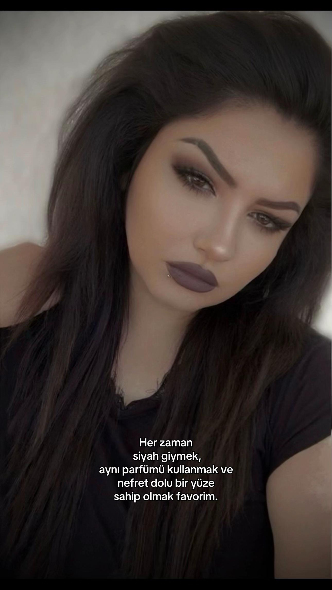 @MЯV&spades;️