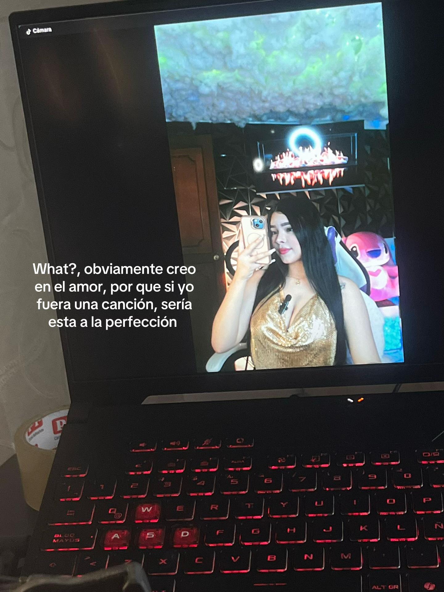 @Sofiaᥫ᭡🐦🔥