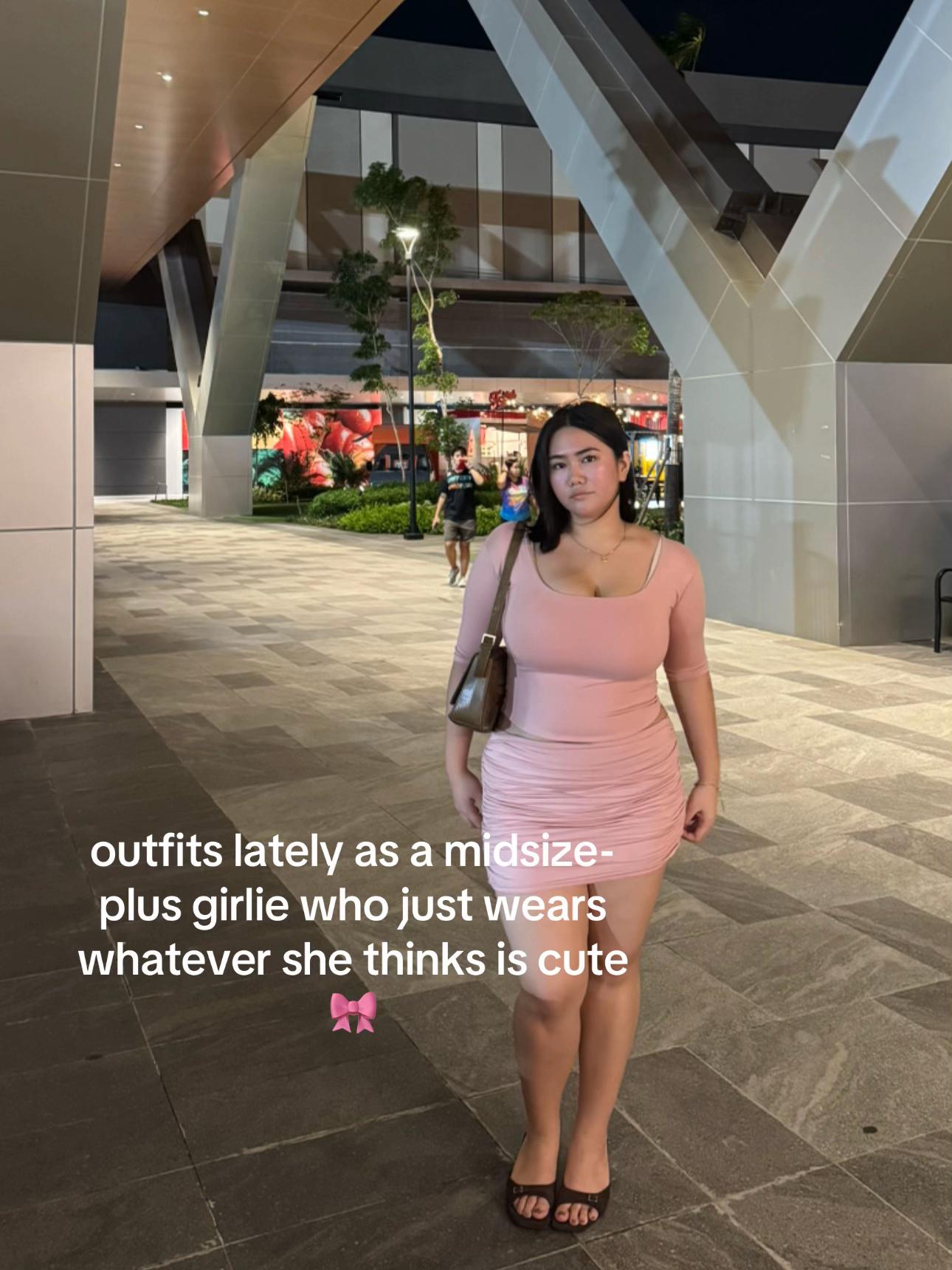 @Lyne | Midsize & Curvy Recos