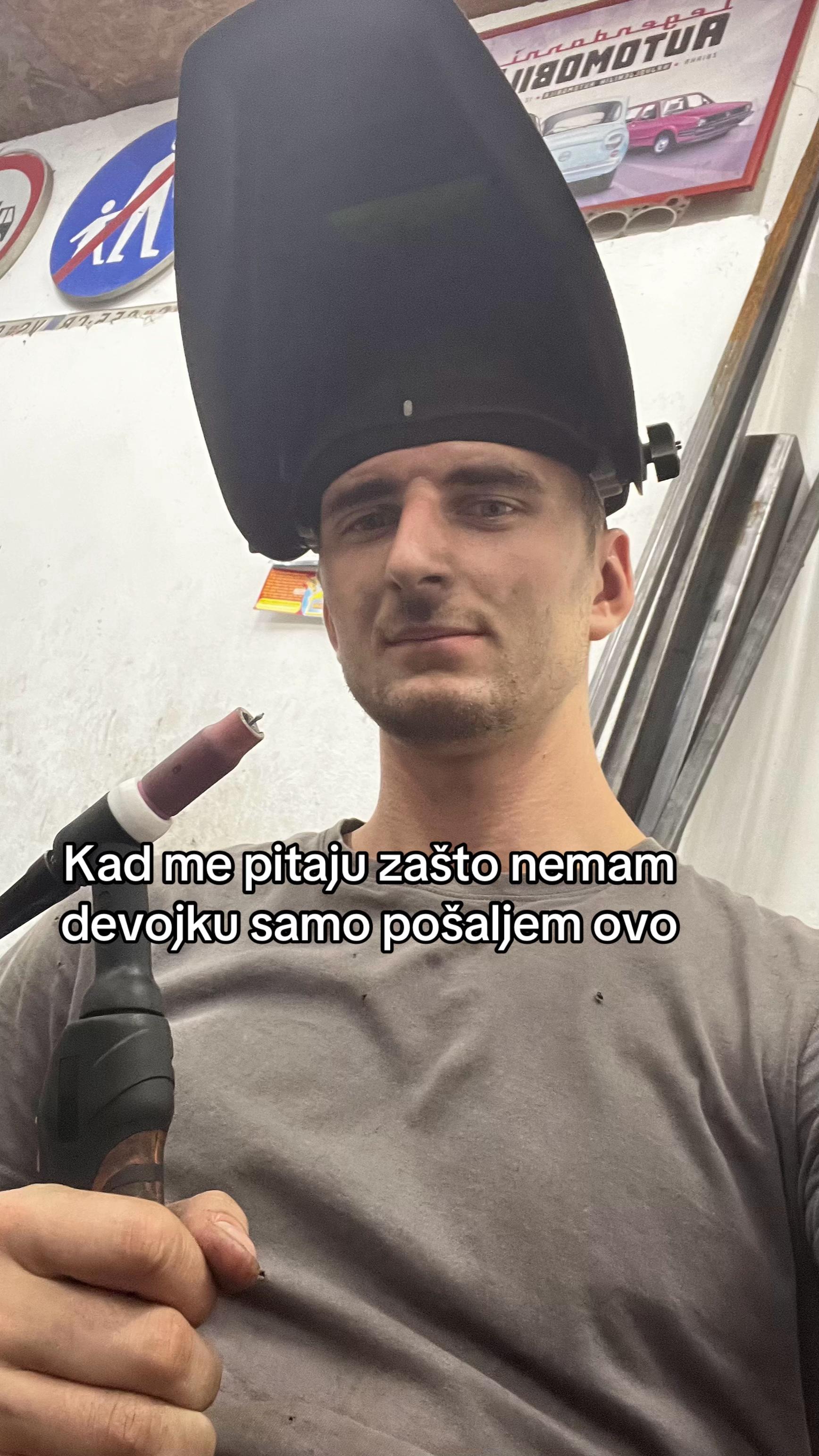 @Vučko