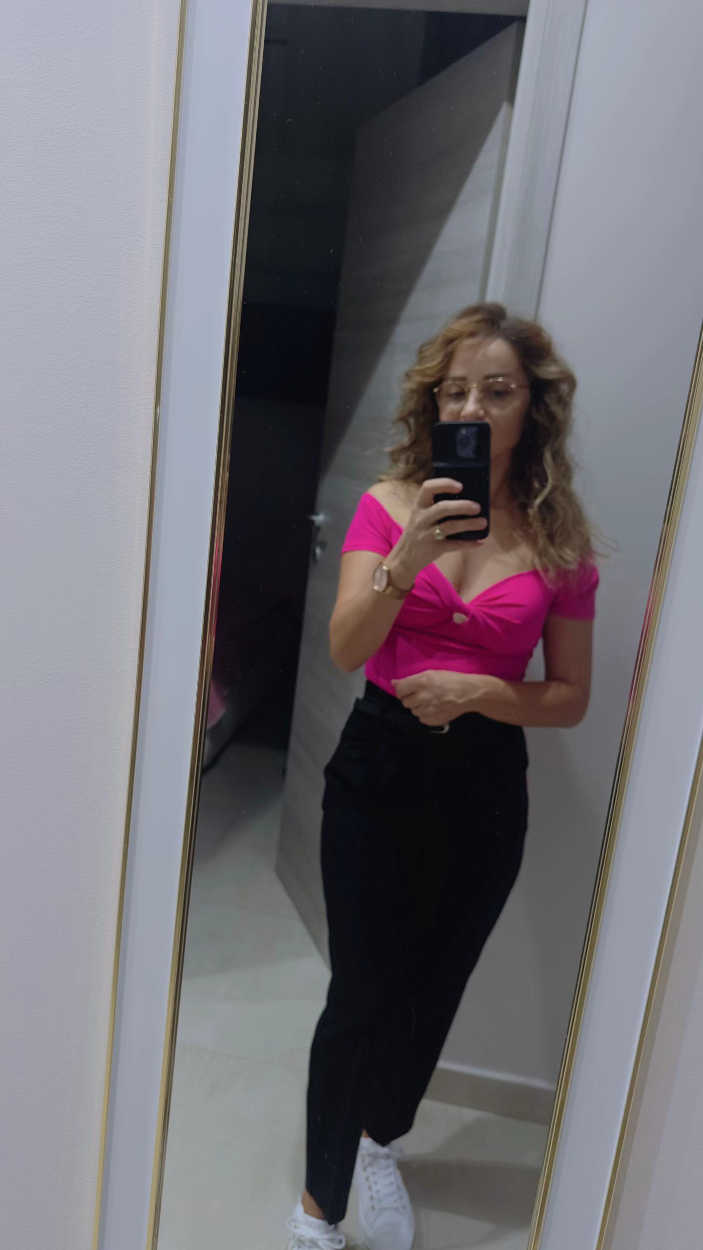 @Elena Ely