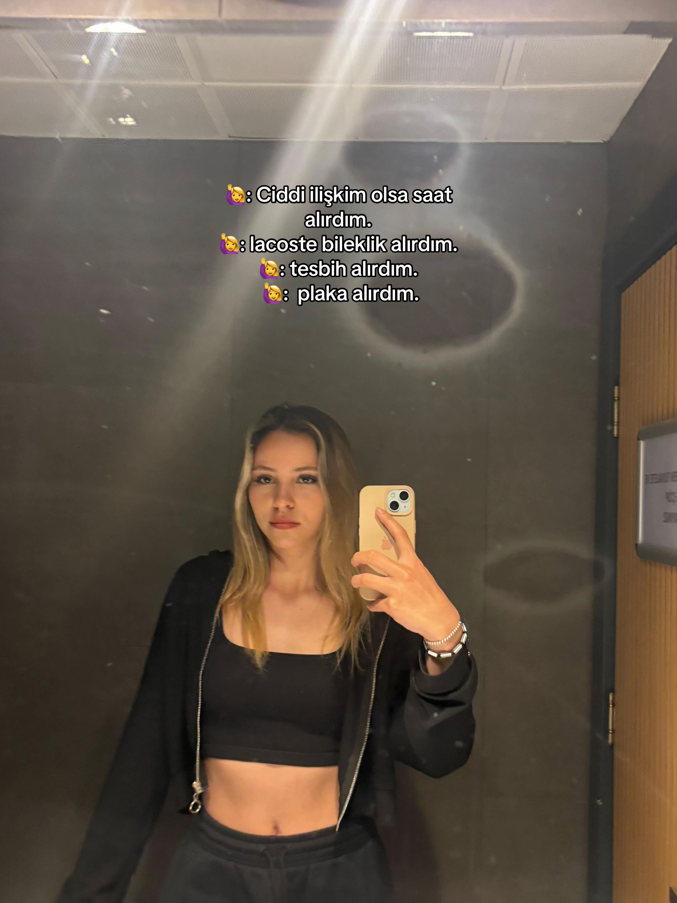 @👾