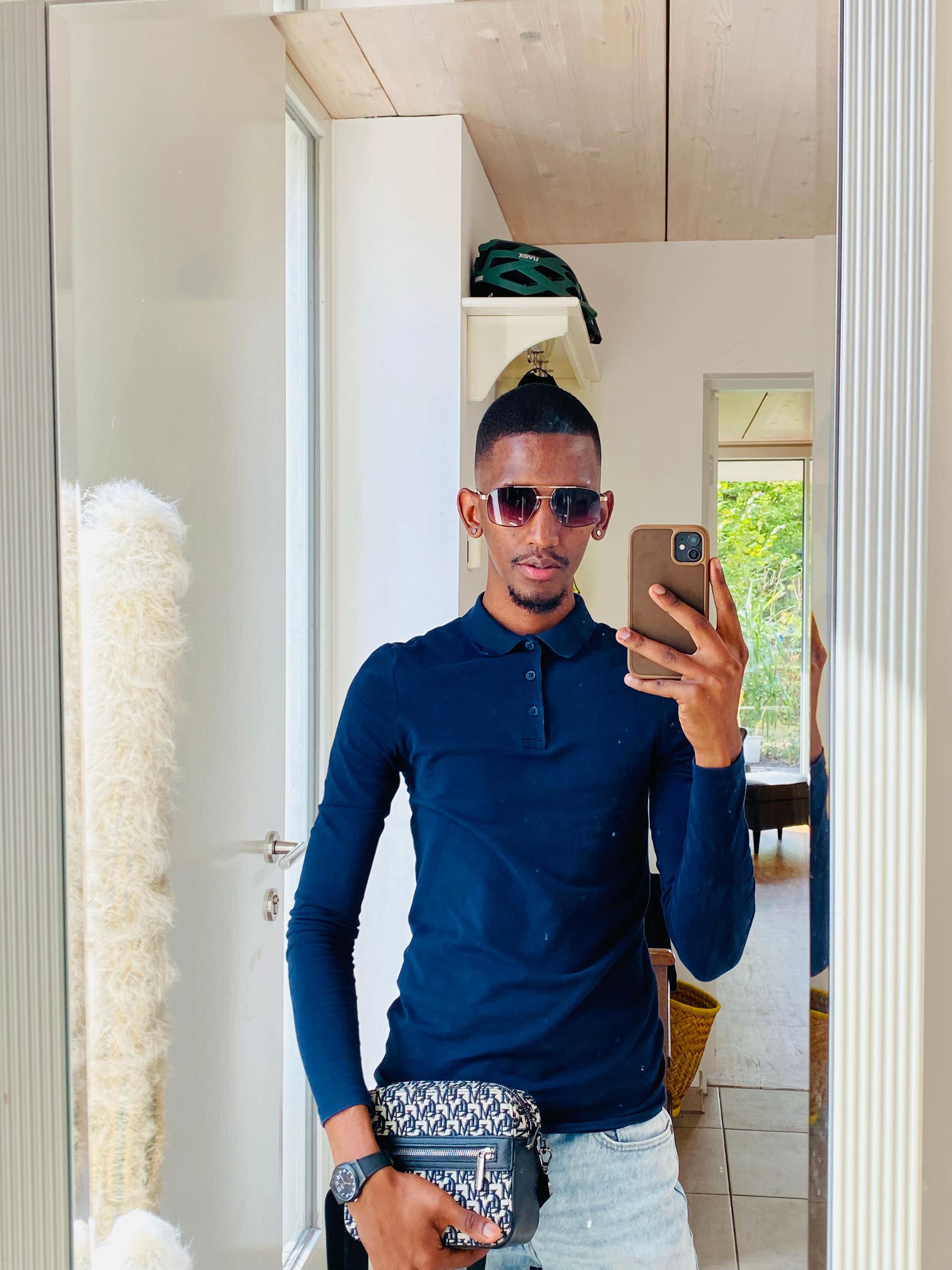 @D O N A L D 🇧🇼 🫵🏾 🇩🇪
