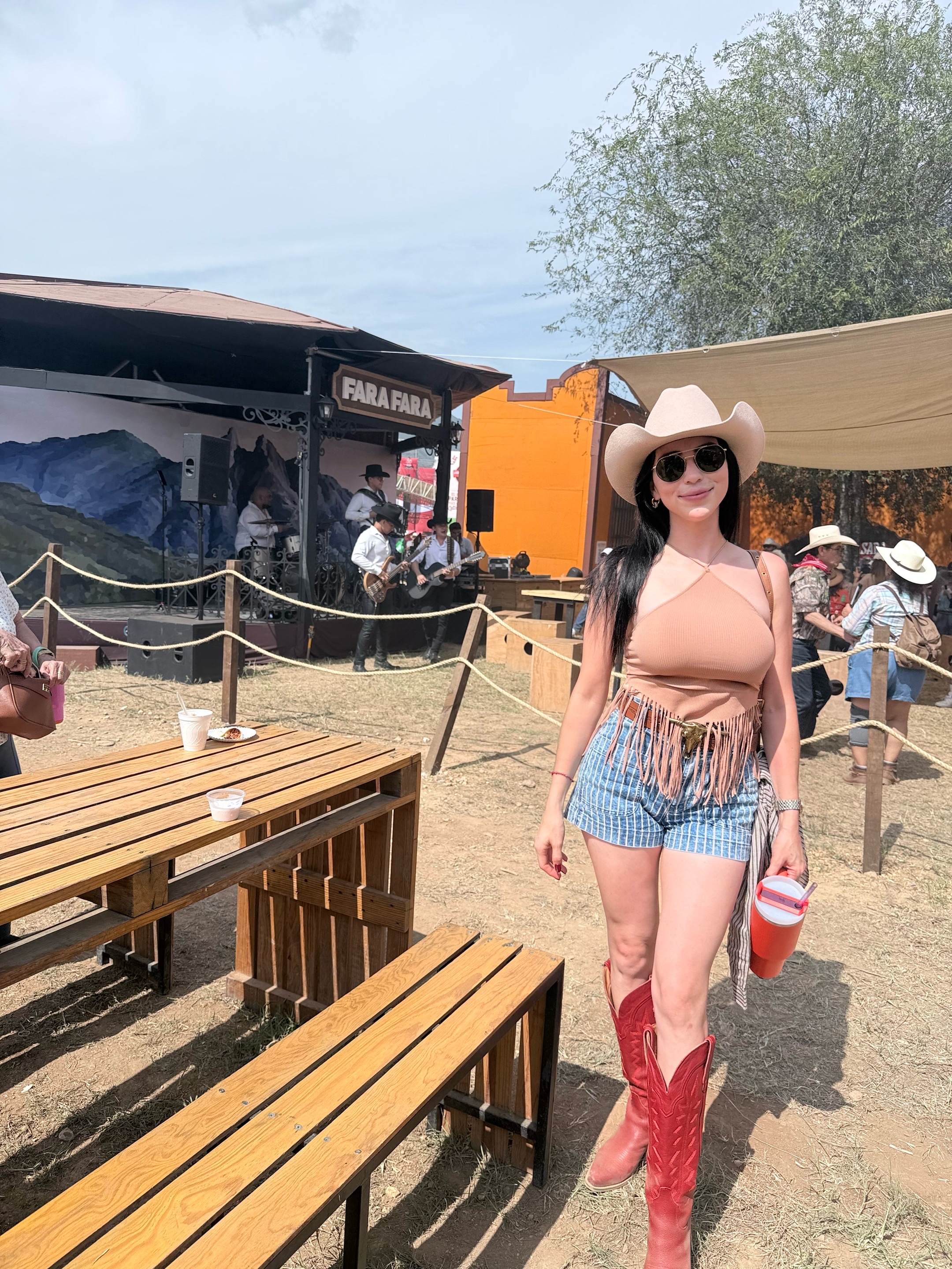 @cynthiasahory🧡