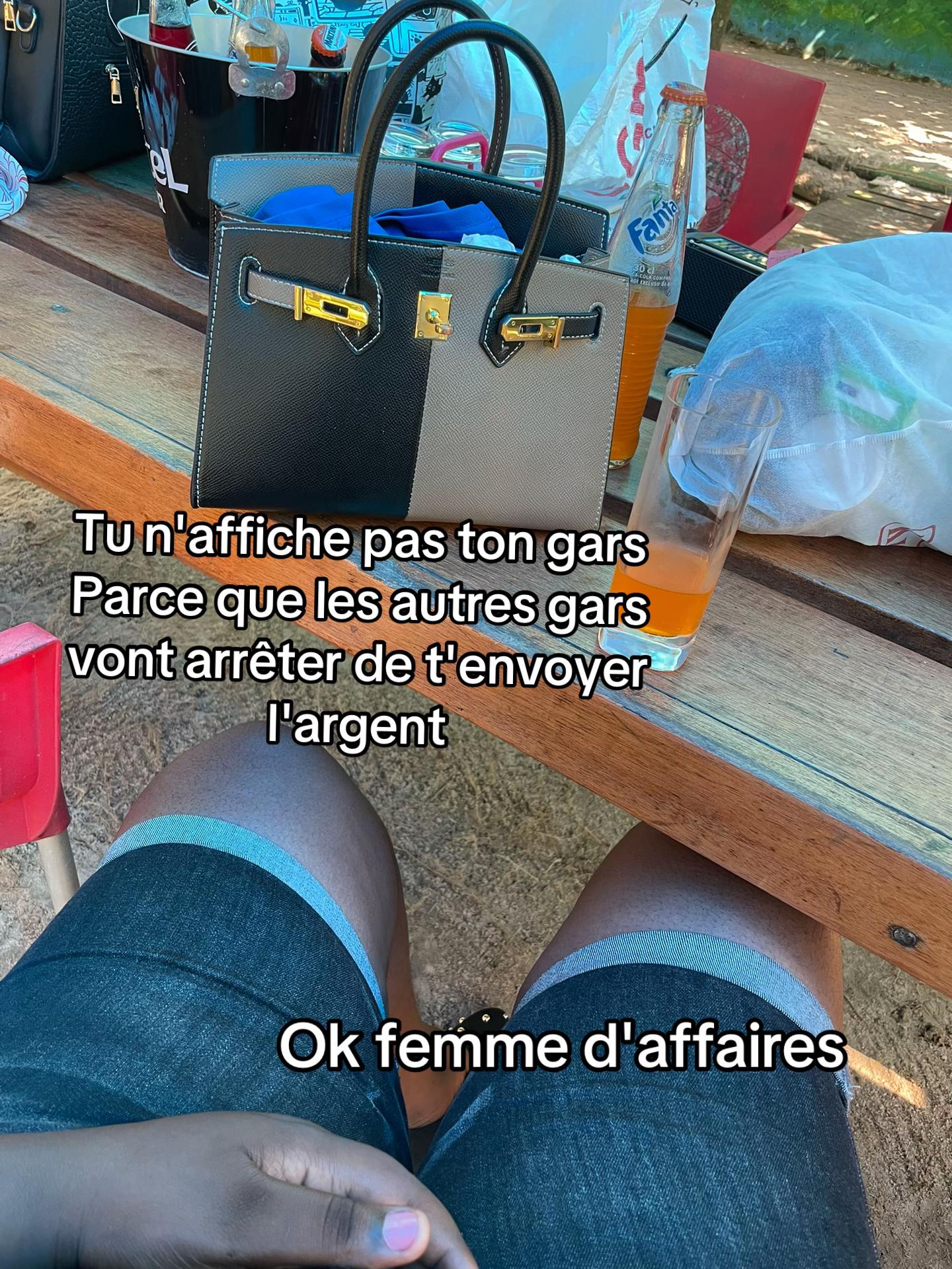 @Ak 💵 🤍🧸🧬