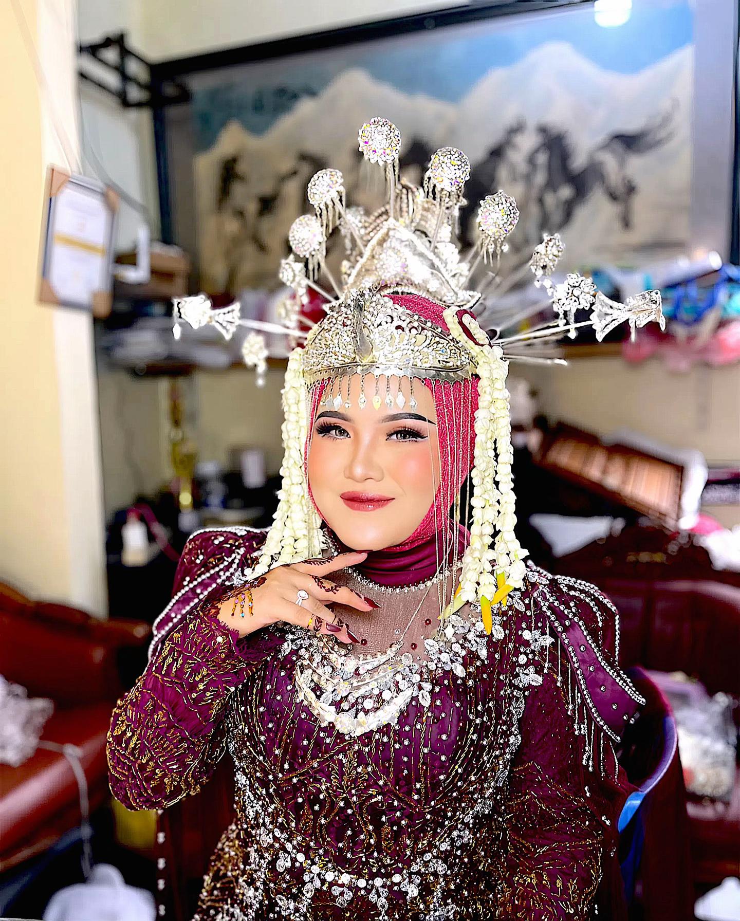 @Elmadwiyanti17_makeup