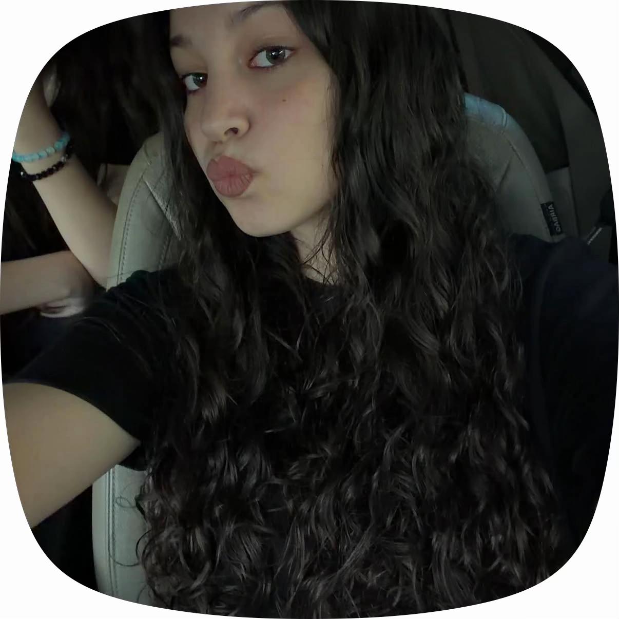 @Nialamazia