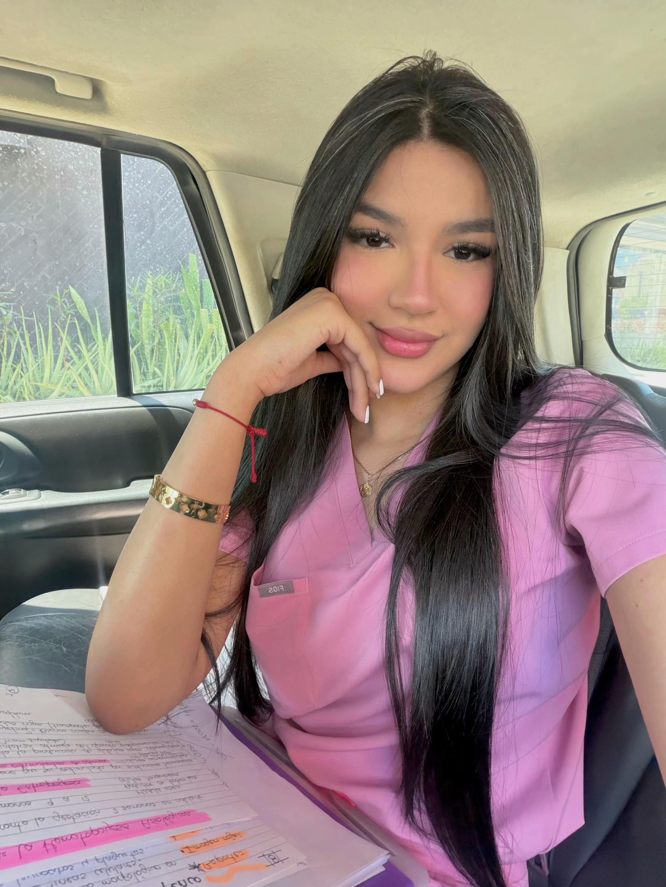 @Victoria🌼 hija de Erick99GM