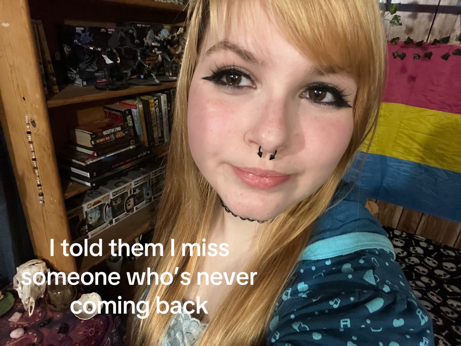 @⦻emo.zombie⦻