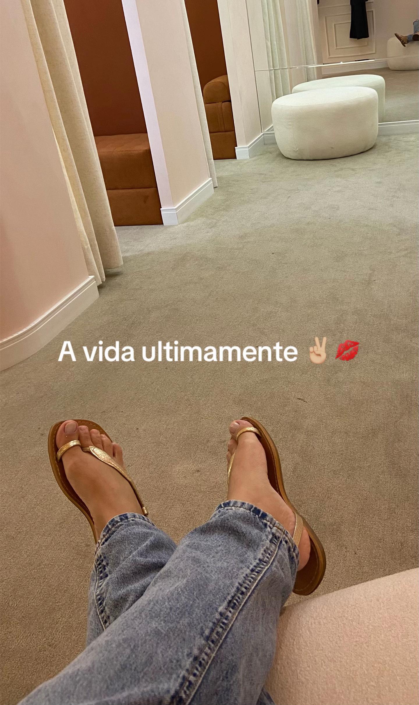 @T&aacute;lita Gomide