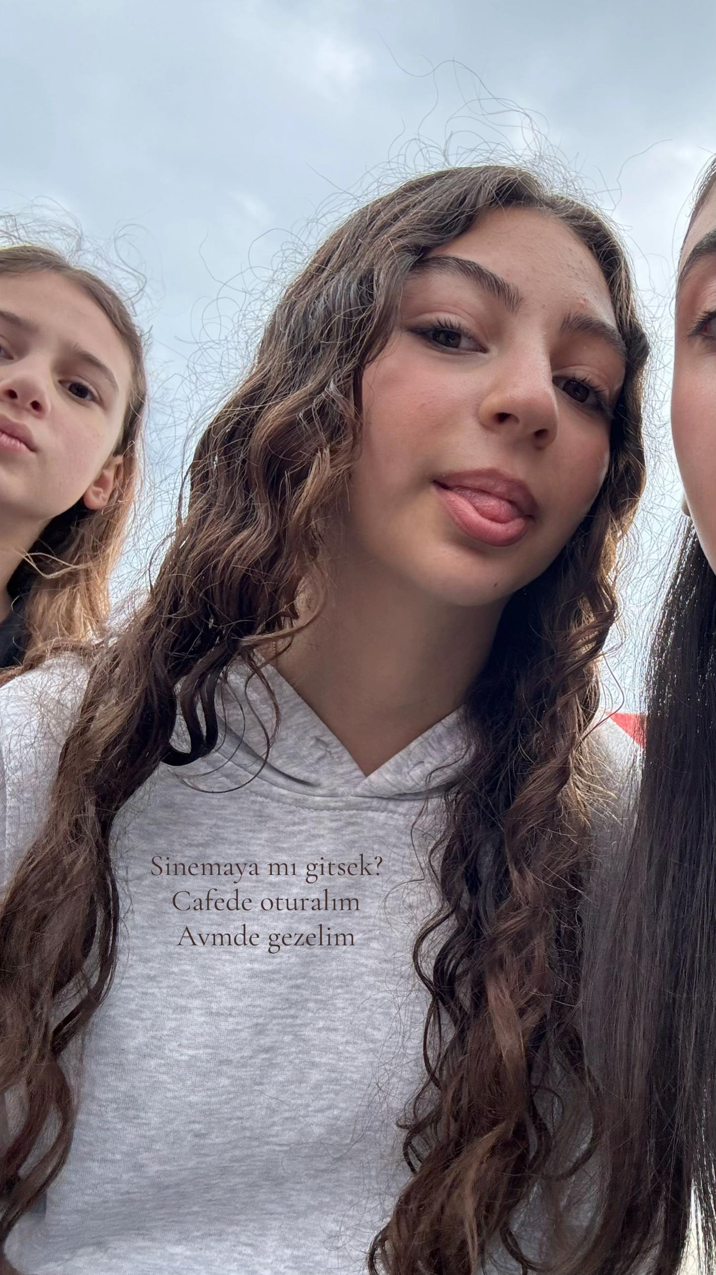 @🪩