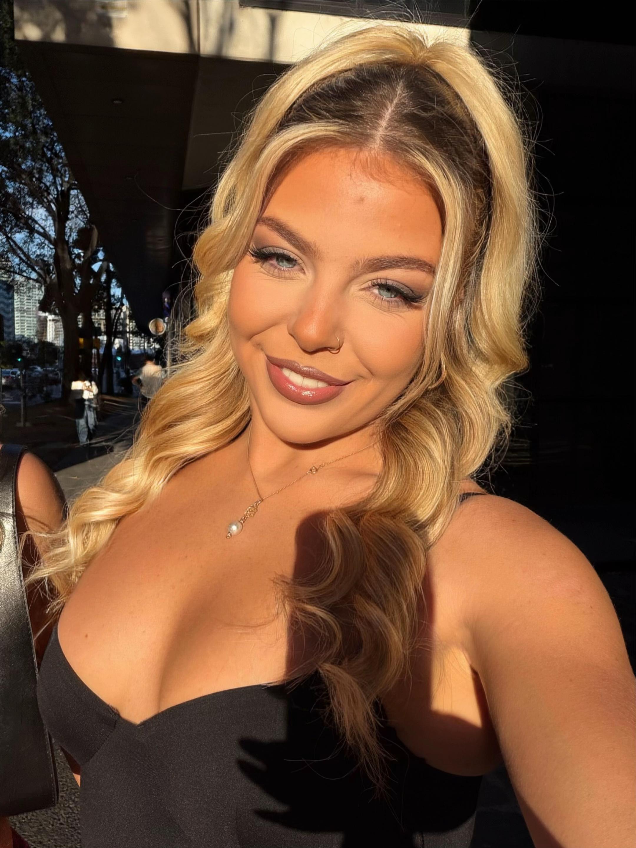 @bimbocityblonde