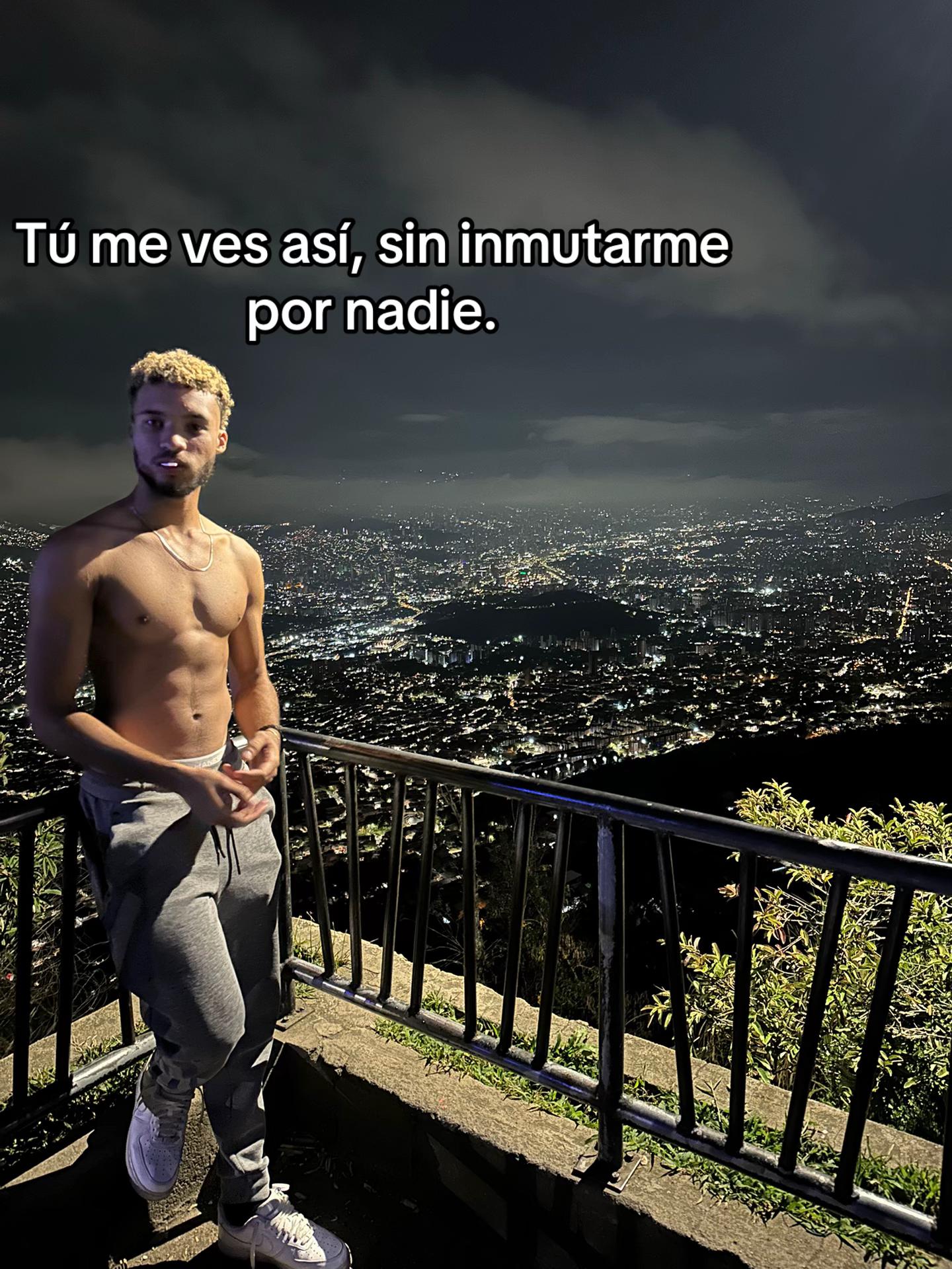 @UzuuST