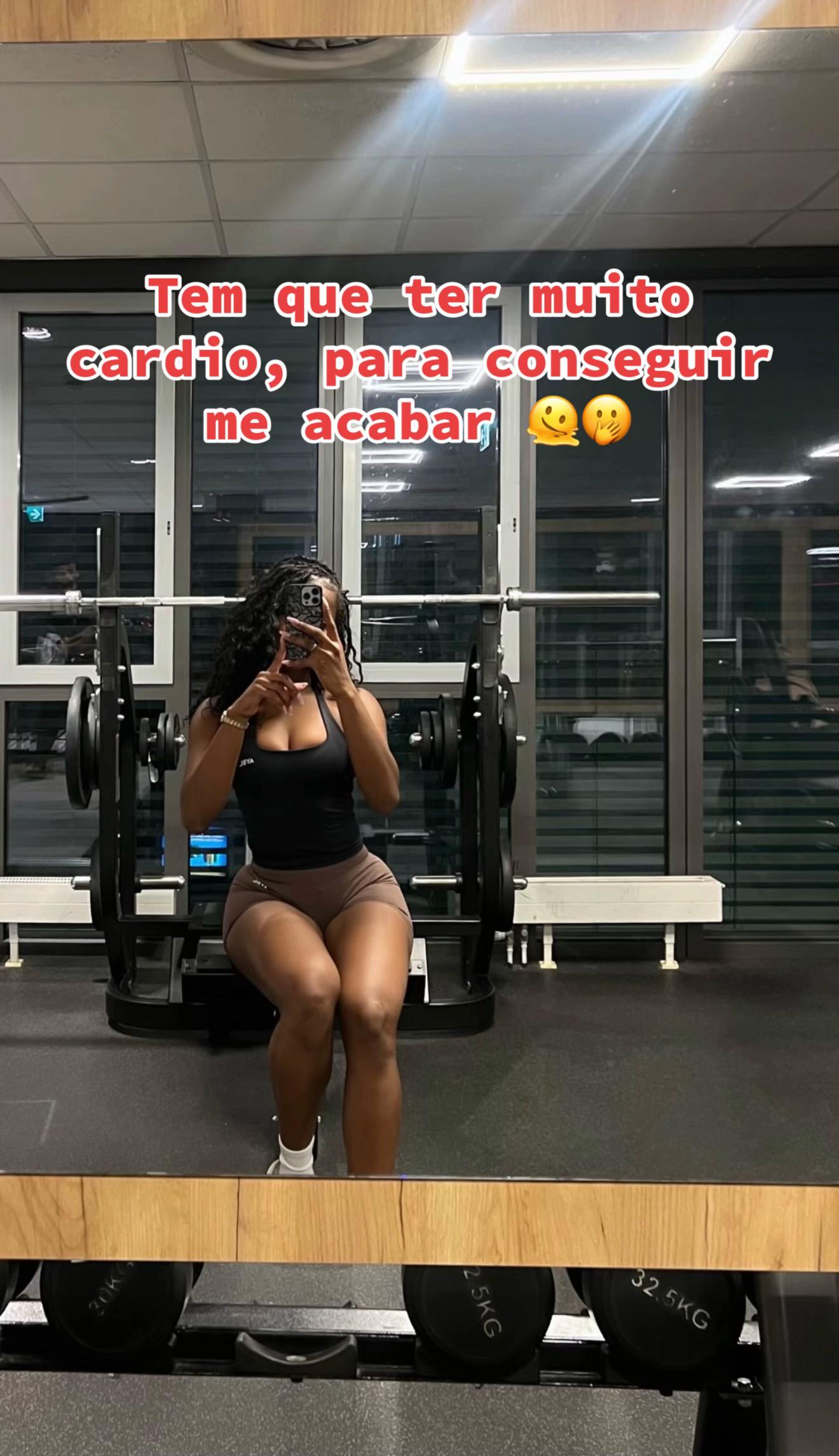 @idania.monica1