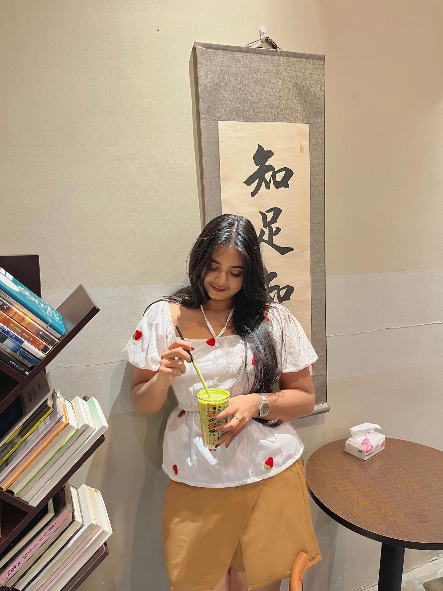 @Caro🪐💕