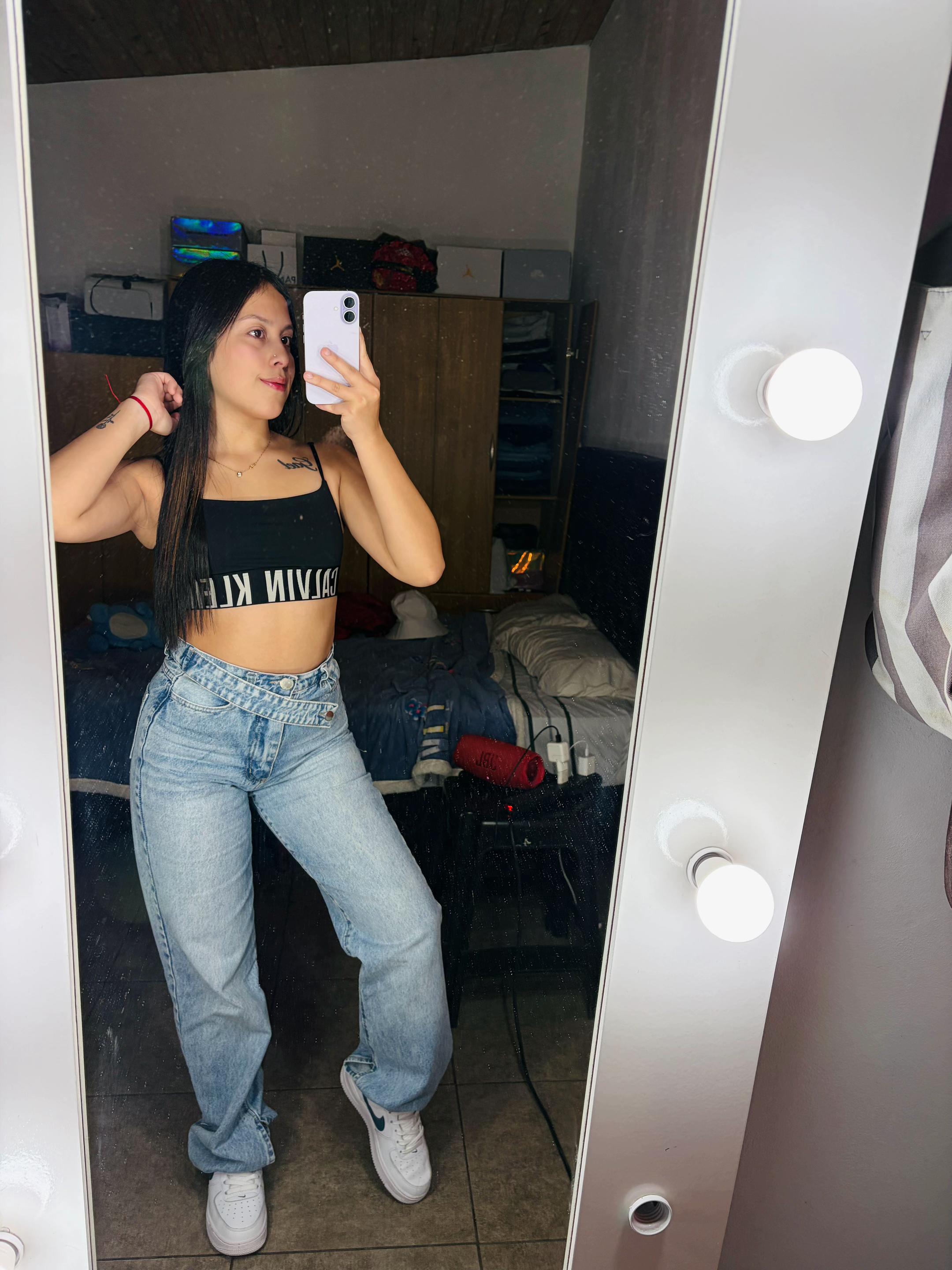 @Mel🩷