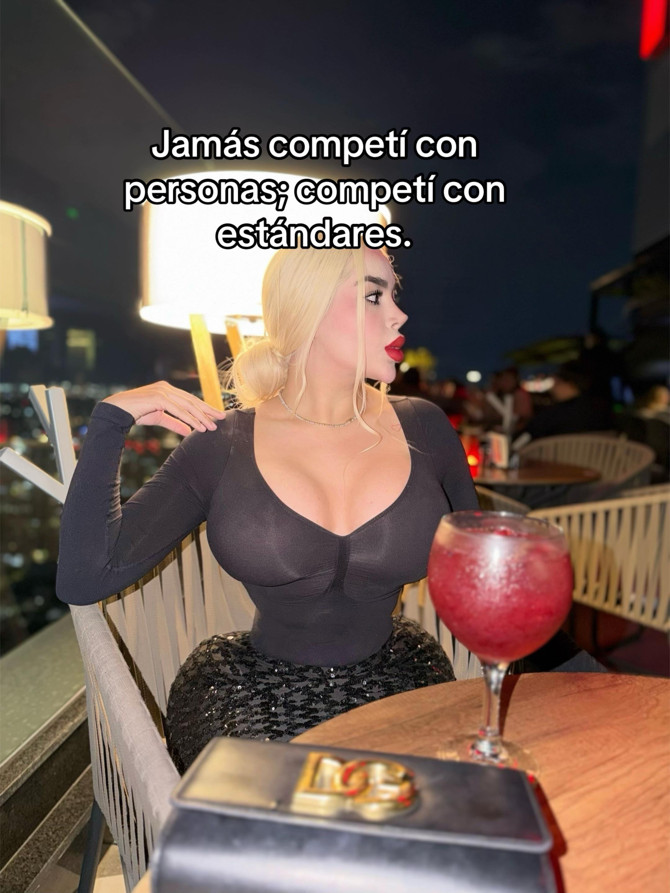 @1710lamu&ntilde;eca